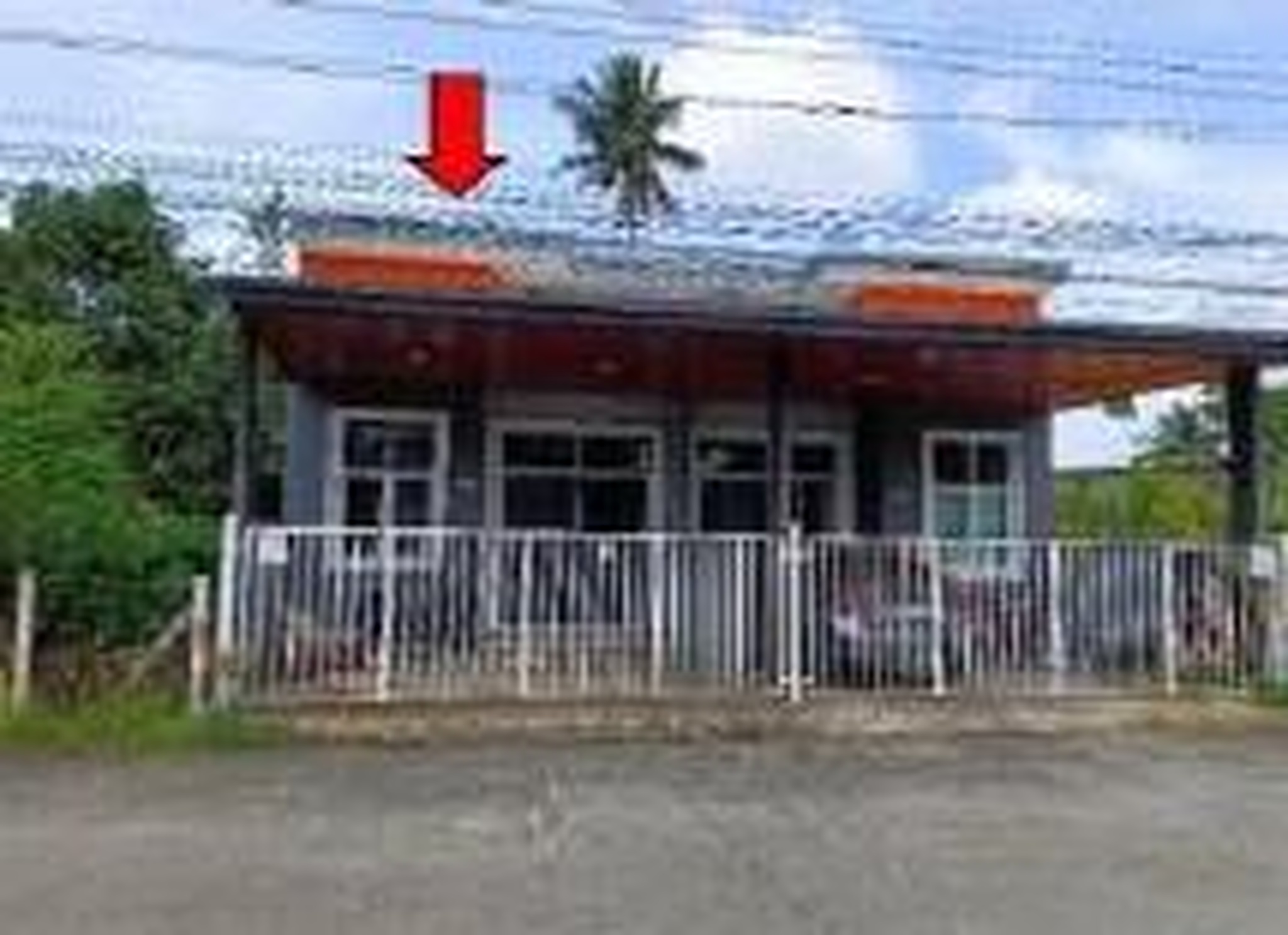 ทรัพย์สถาบันโดย GHB บ้านแฝด ถนนสายบางศาลาสามัคคี