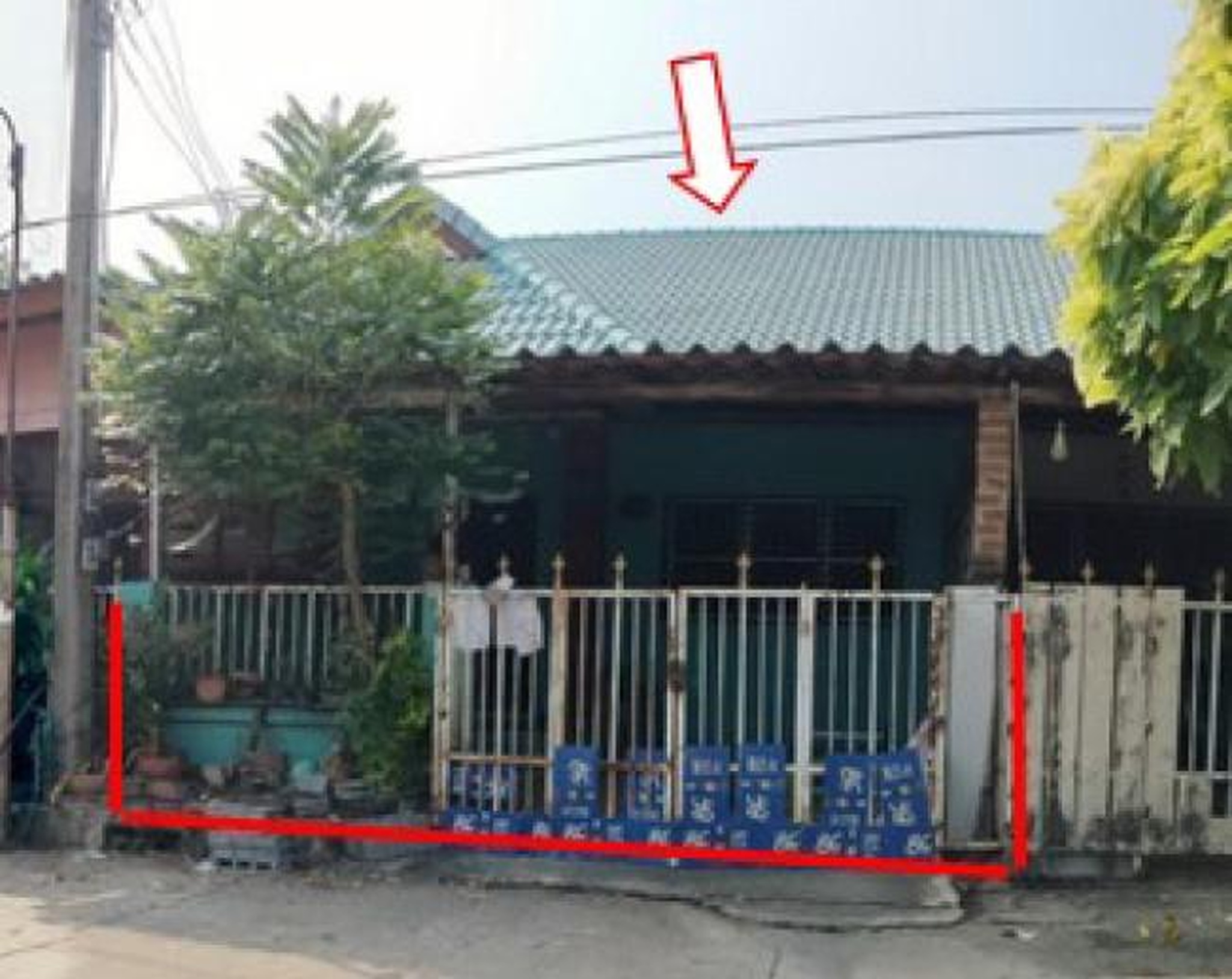 ทรัพย์สถาบันโดย GHB ทาวน์เฮาส์ ม.ไม่มีชื่อ