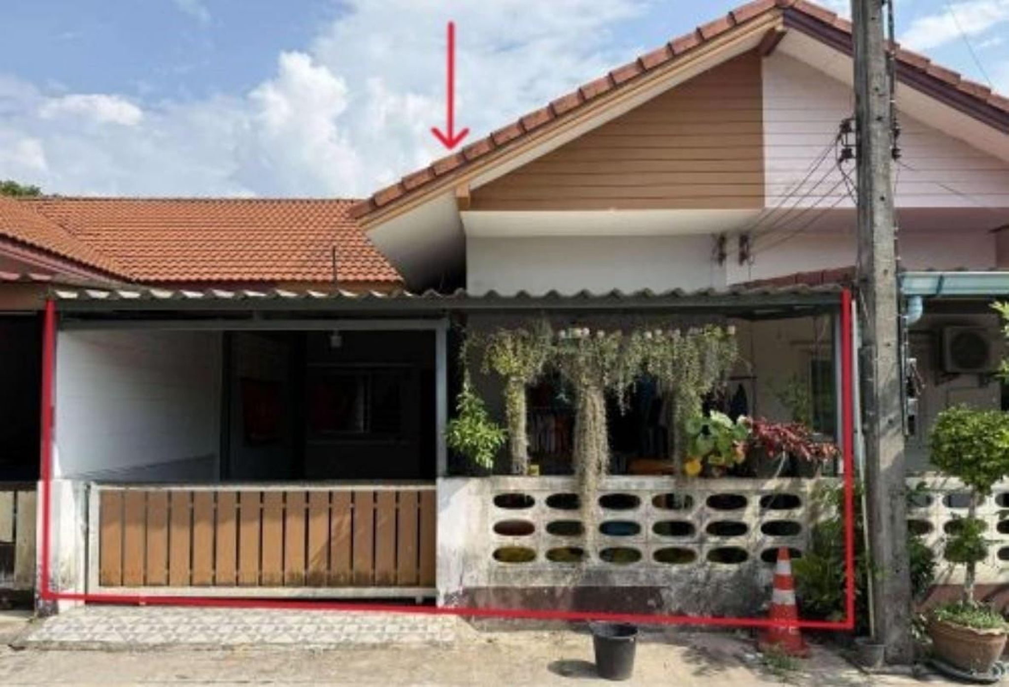 ทรัพย์สถาบันโดย GHB ทาวน์เฮาส์ ถนนคลองแห-คูเต่า