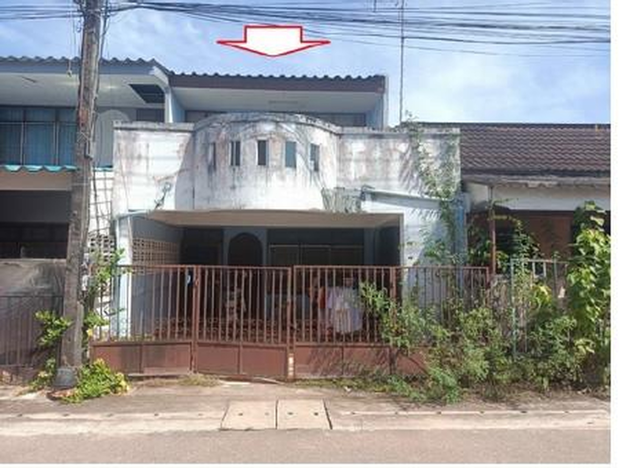 ทรัพย์สถาบันโดย GHB ทาวน์เฮาส์ ซอยแยกเข้าซอยคลองขุด 35 ถนนยนตรการกำธร (406)