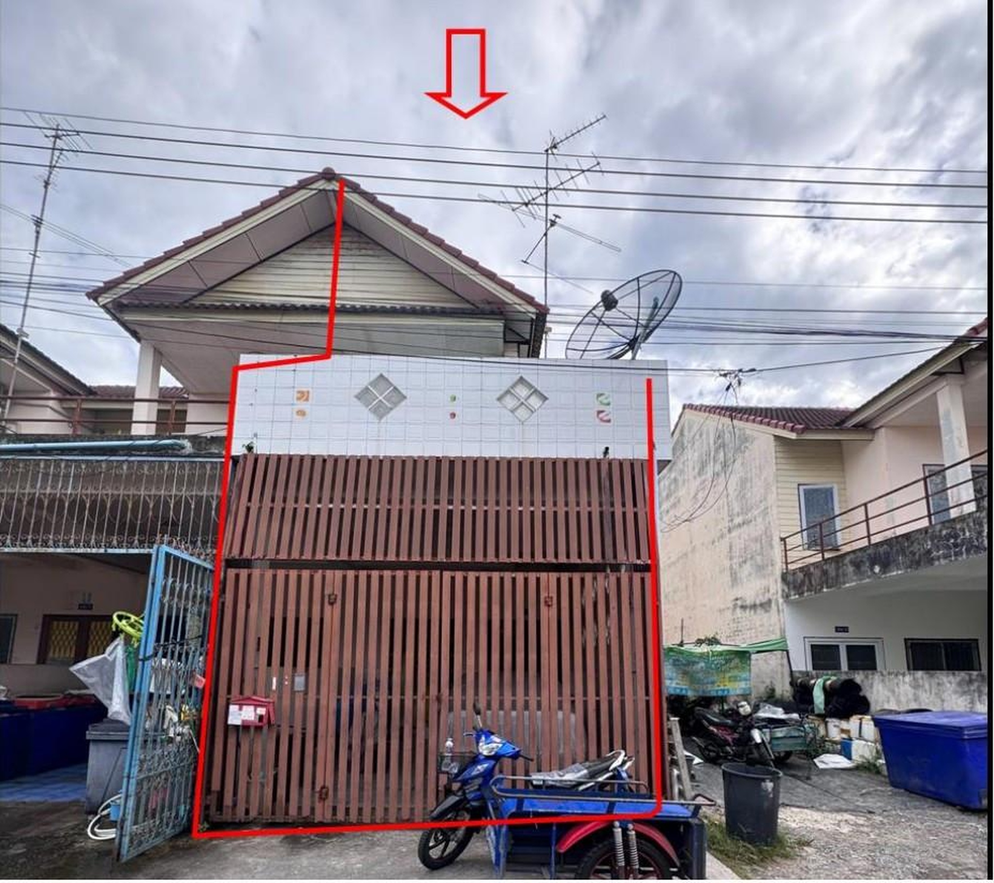 ทรัพย์สถาบันโดย GHB ทาวน์เฮาส์ ซอยรัฐบำรุง 4 ถนนรัฐบำรุง