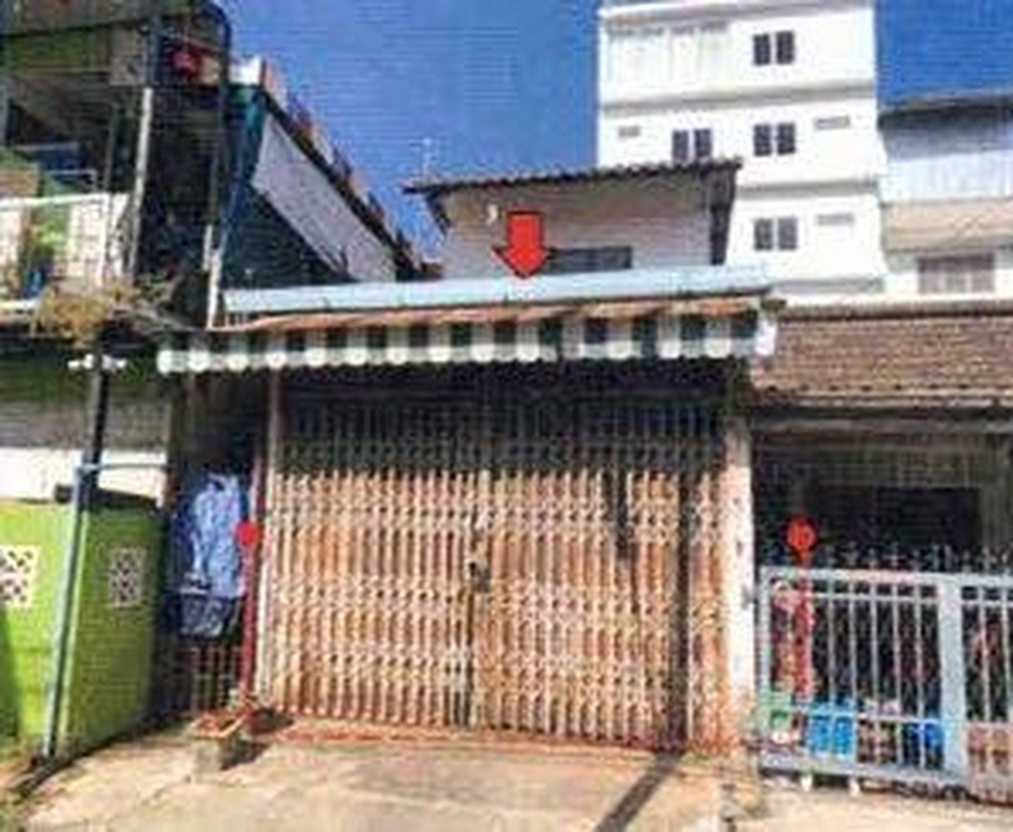ทรัพย์สถาบันโดย GHB ทาวน์เฮาส์ ซอยหลุยซ์แยกซ.ไม่มีชื่อ ถนนท่าทอง