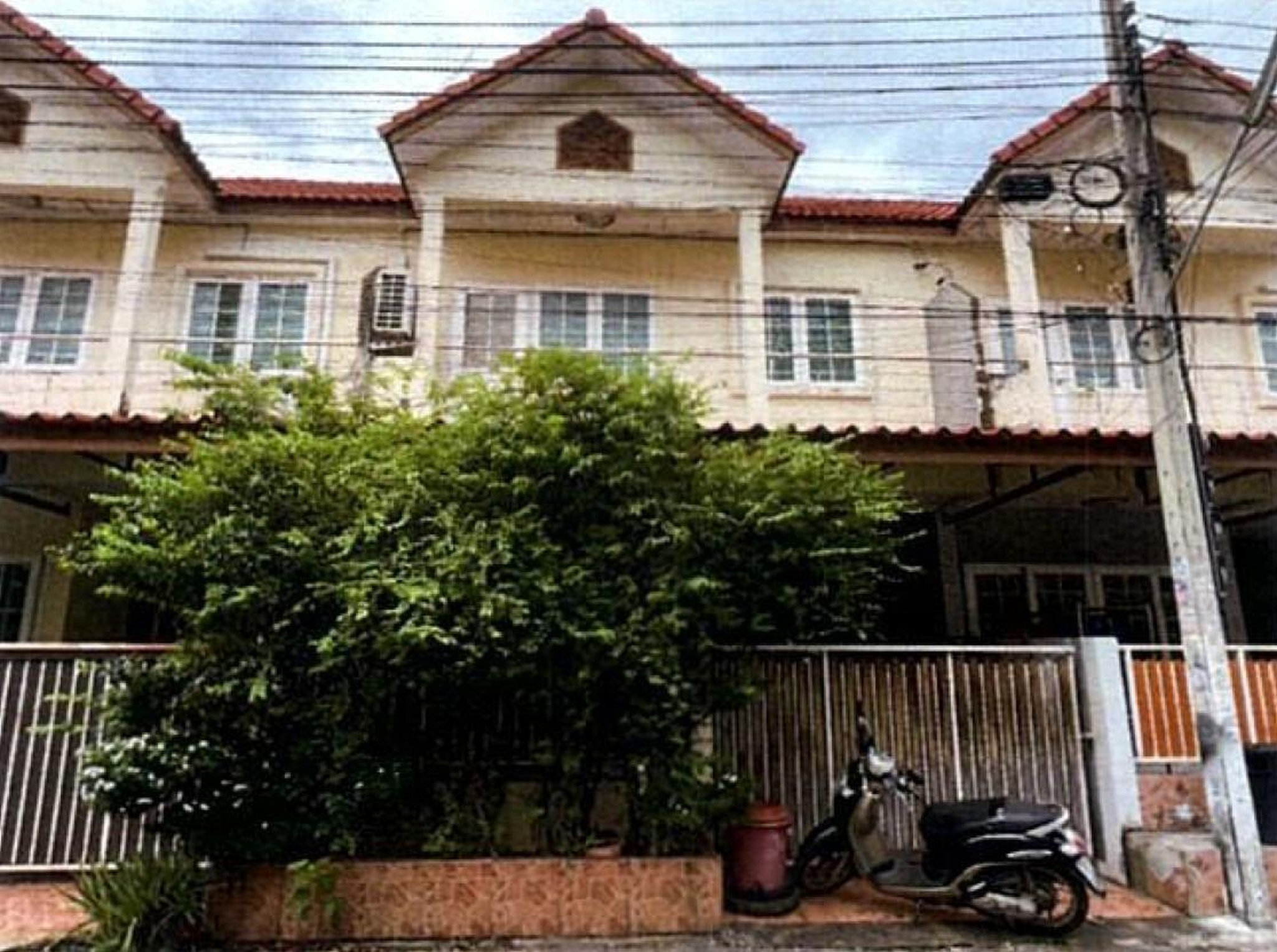 ทรัพย์สถาบันโดย GHB ทาวน์เฮาส์ เฟื่องฟ้าวิลล่า 11 เฟส 7-9
