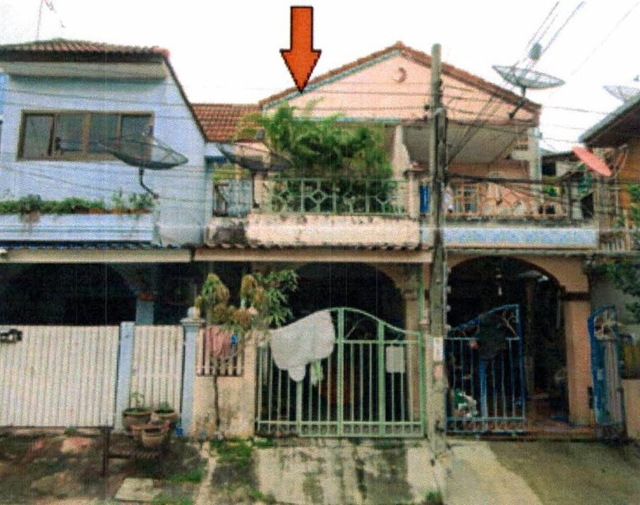 ทรัพย์สถาบันโดย GHB ทาวน์เฮาส์ รุ่งกิจวิลล่า 7