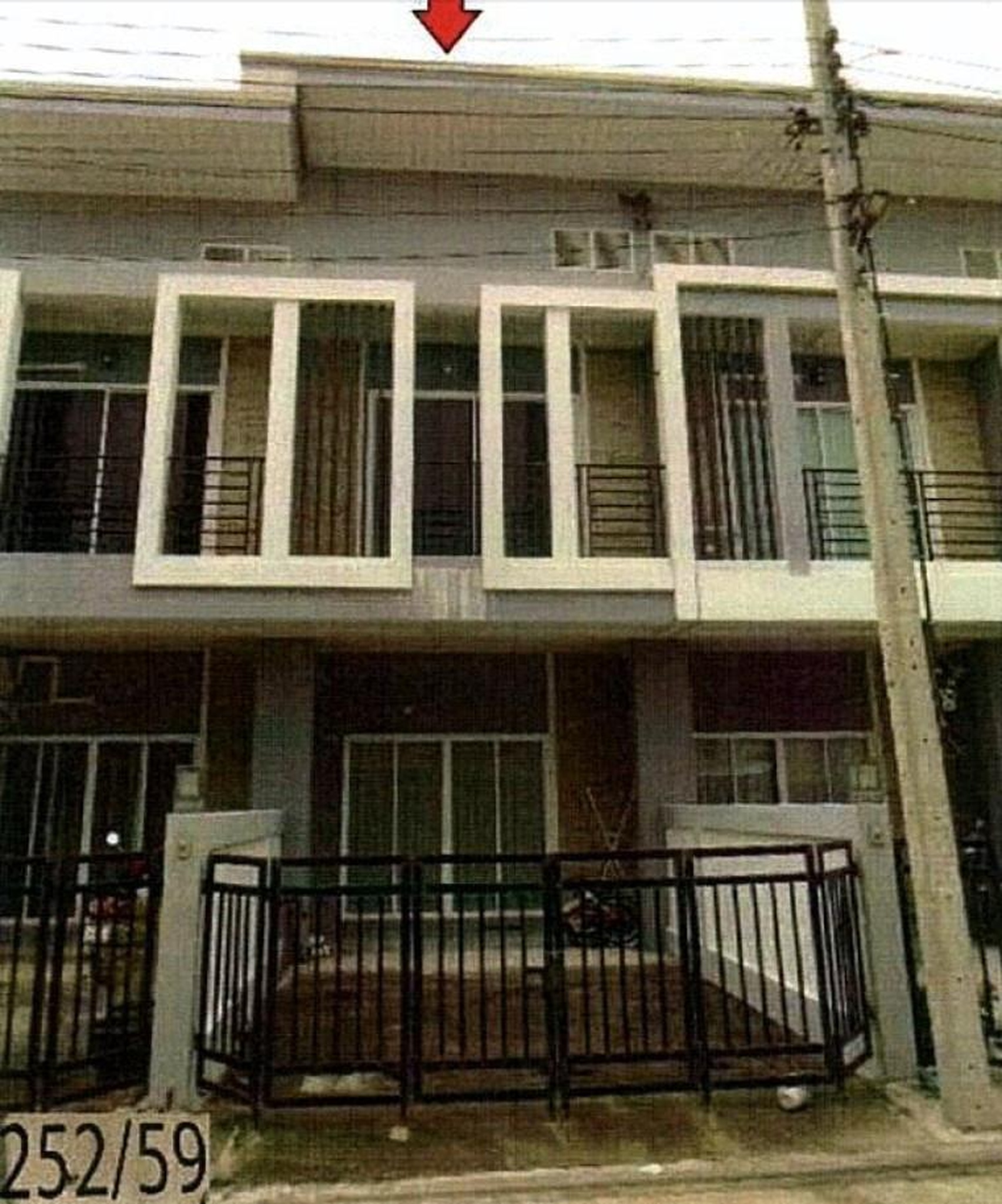 ทรัพย์สถาบันโดย GHB ทาวน์เฮาส์ วอร่าทาวน์รัตนาธิเบศร์-กาญจนาภิเษก