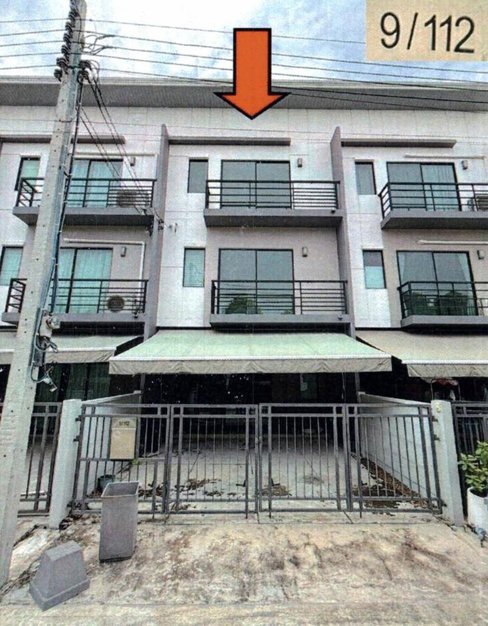 ทรัพย์สถาบันโดย GHB ทาวน์เฮาส์ กลางเมืองรามอินทรา-วัชรพล