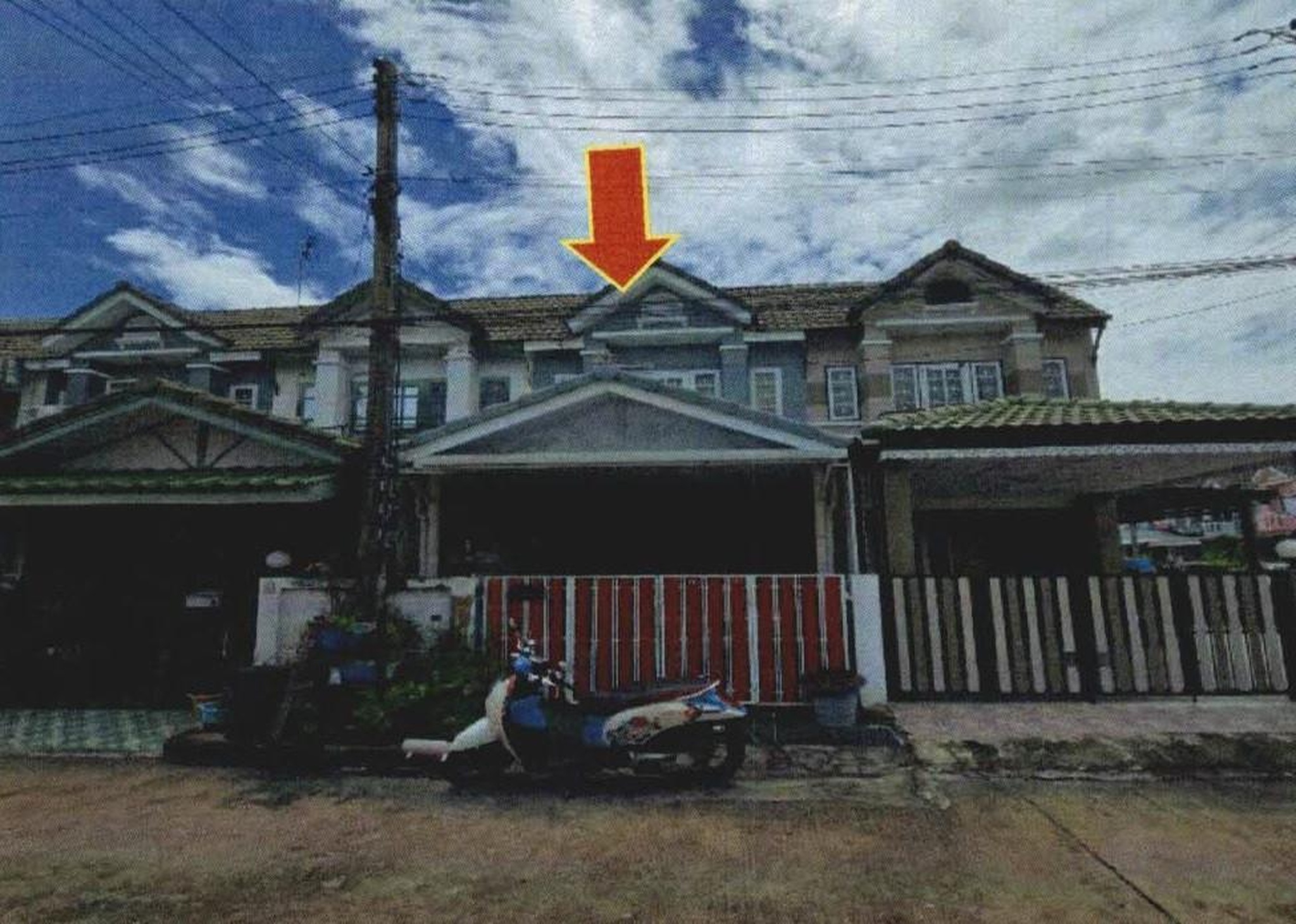 ทรัพย์สถาบันโดย GHB ทาวน์เฮาส์ ไดมอนวิลล์ 1