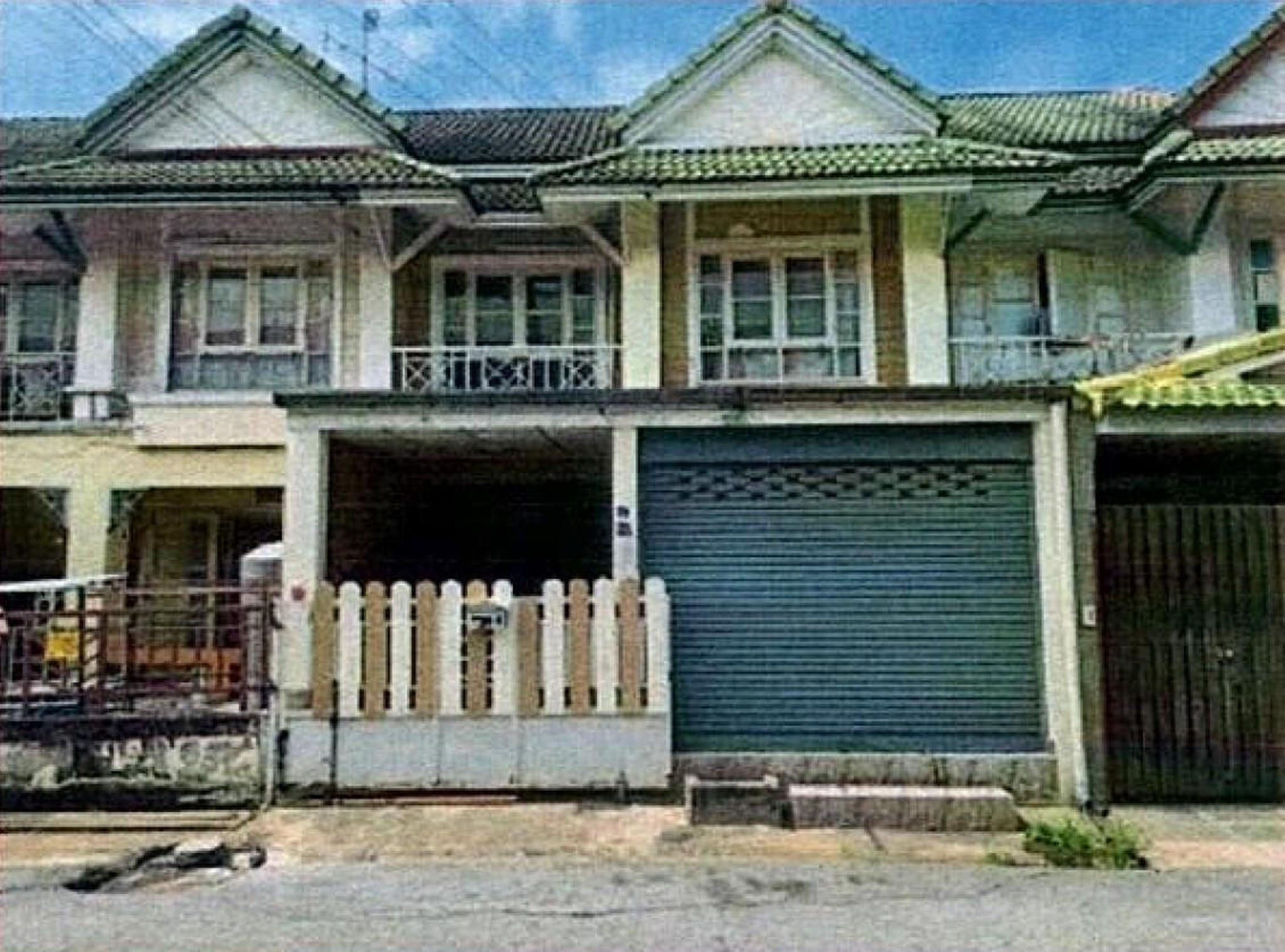 ทรัพย์สถาบันโดย GHB ทาวน์เฮาส์ พฤกษา 12