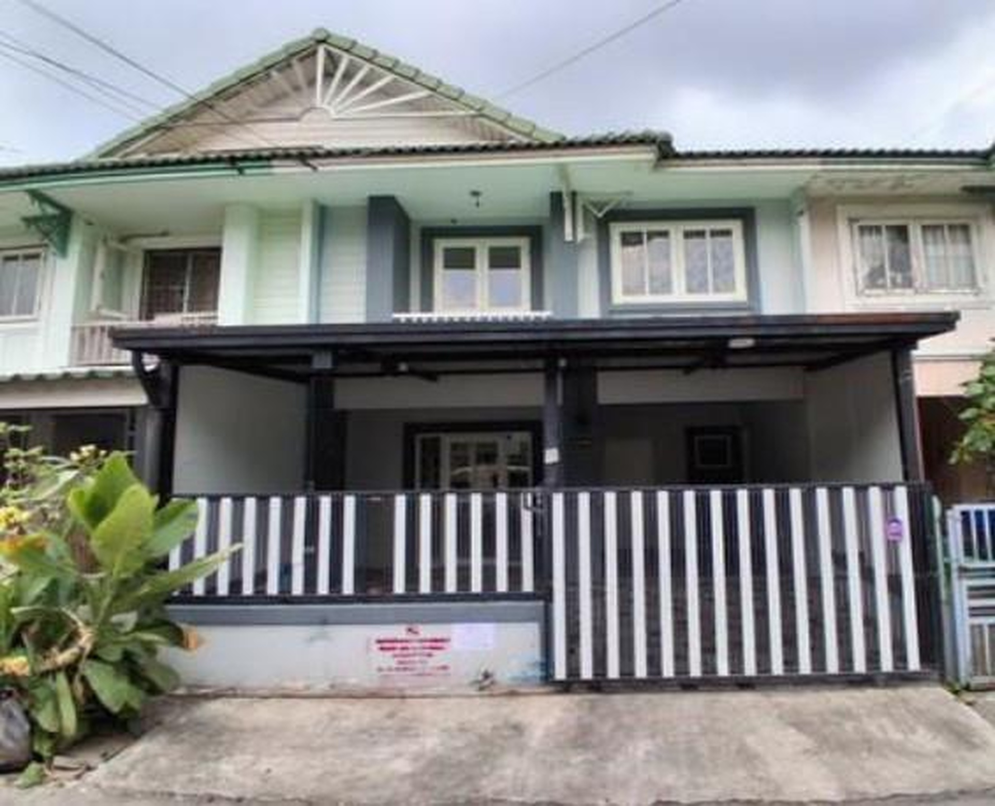 ทรัพย์สถาบันโดย GHB ทาวน์เฮาส์ พฤกษา 12