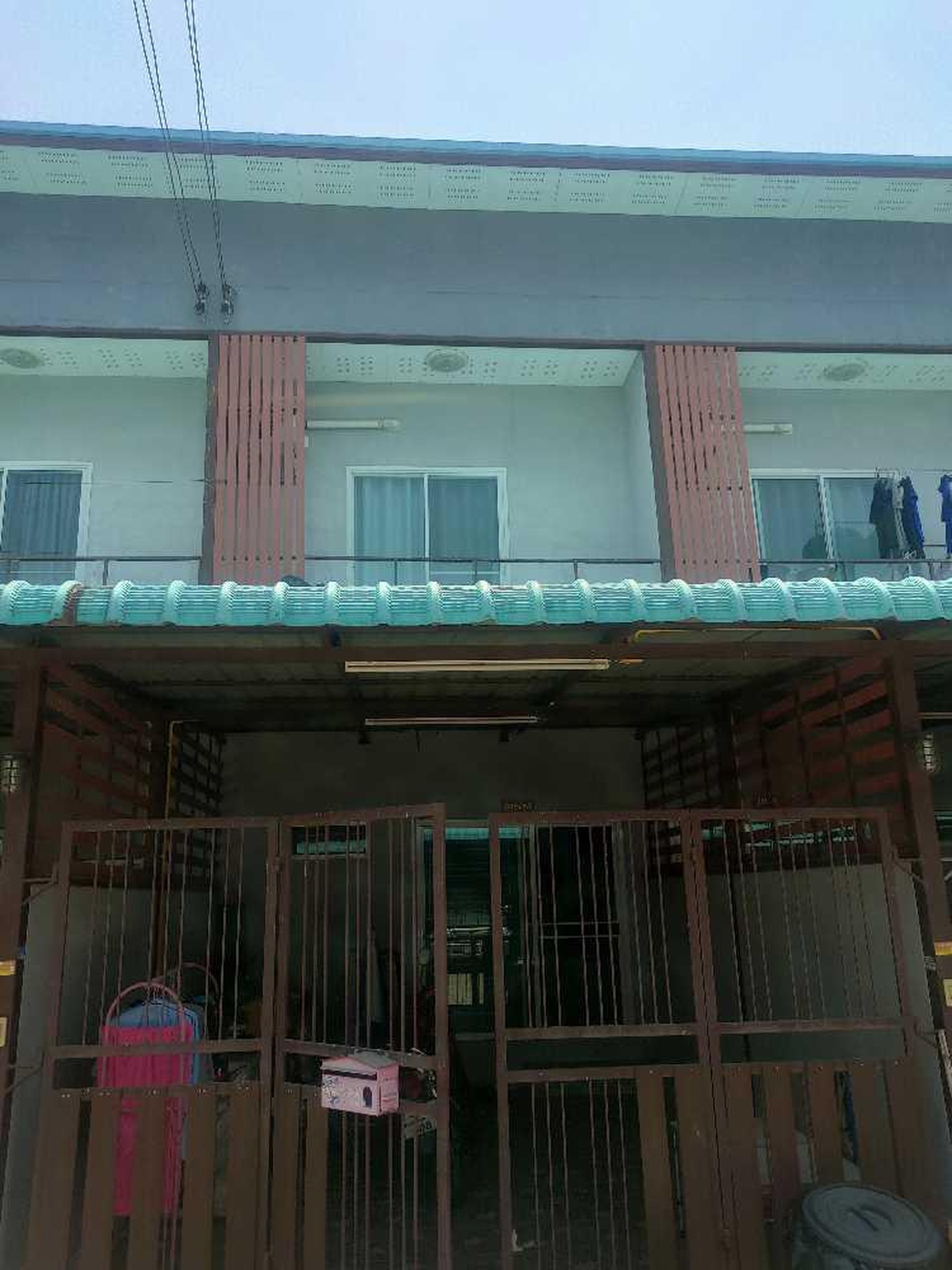 ทรัพย์สถาบันโดย GHB ทาวน์เฮาส์ ซอยม.ฉัตรไพลิน ถนนปทุมธานี-ลาดหลุมแก้ว