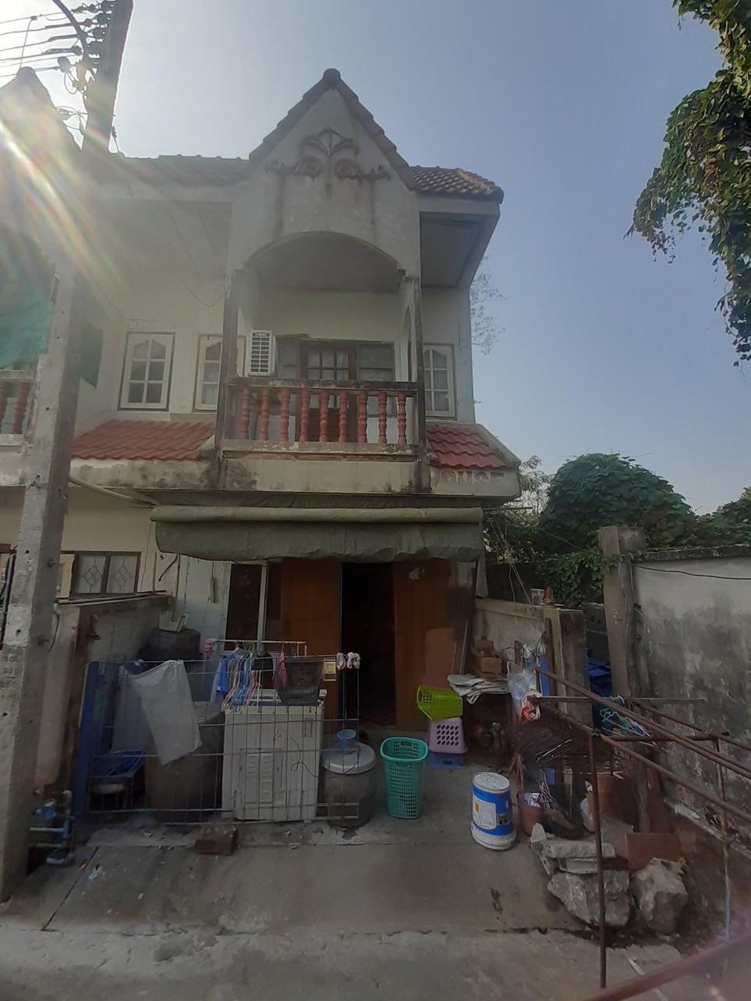 ทรัพย์สถาบันโดย GHB ทาวน์เฮาส์ ซอยชมฐีระเวช ซ.5 ถนนสายตะพานหิน-เพชรบูรณ
