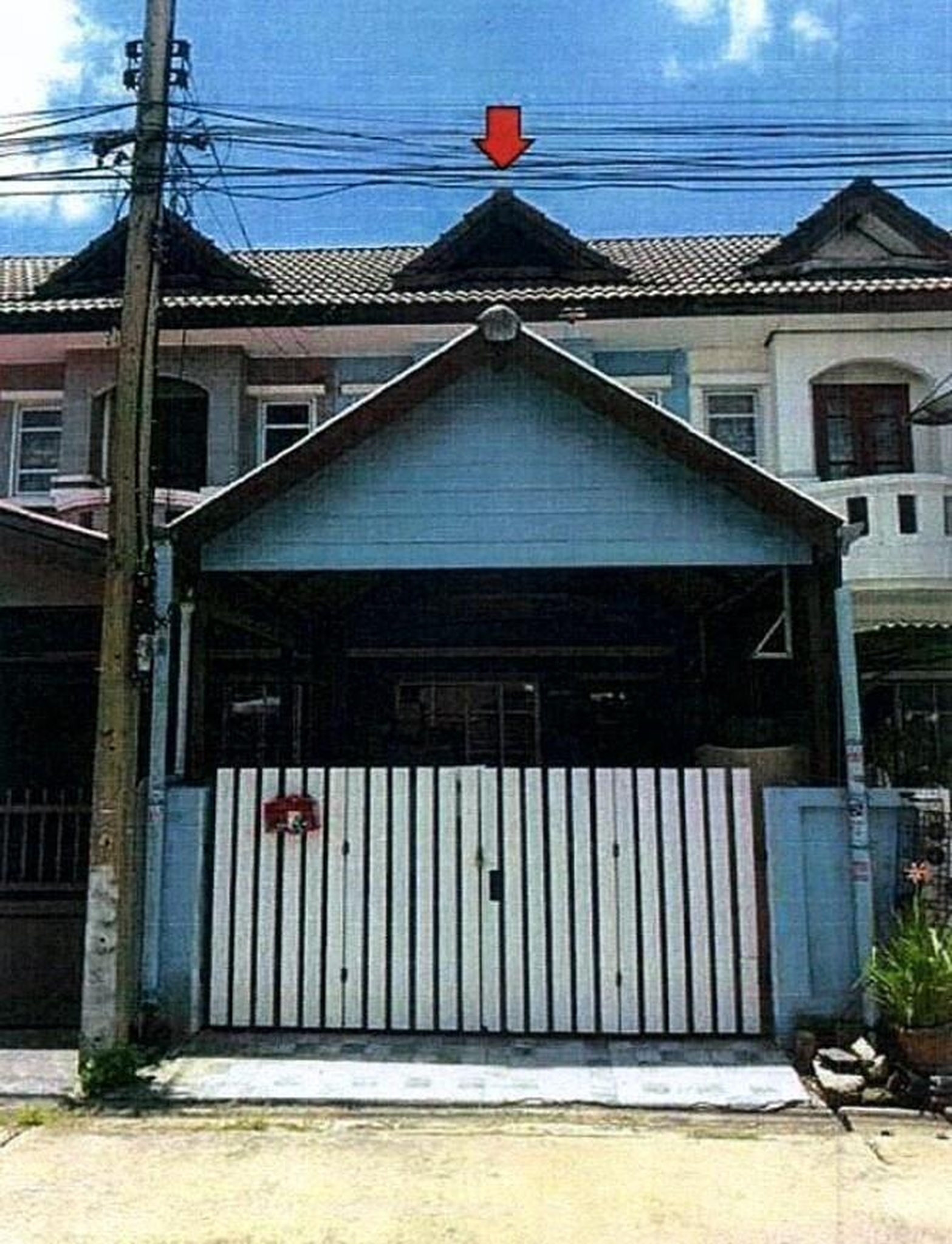 ทรัพย์สถาบันโดย GHB ทาวน์เฮาส์ เมืองประชา