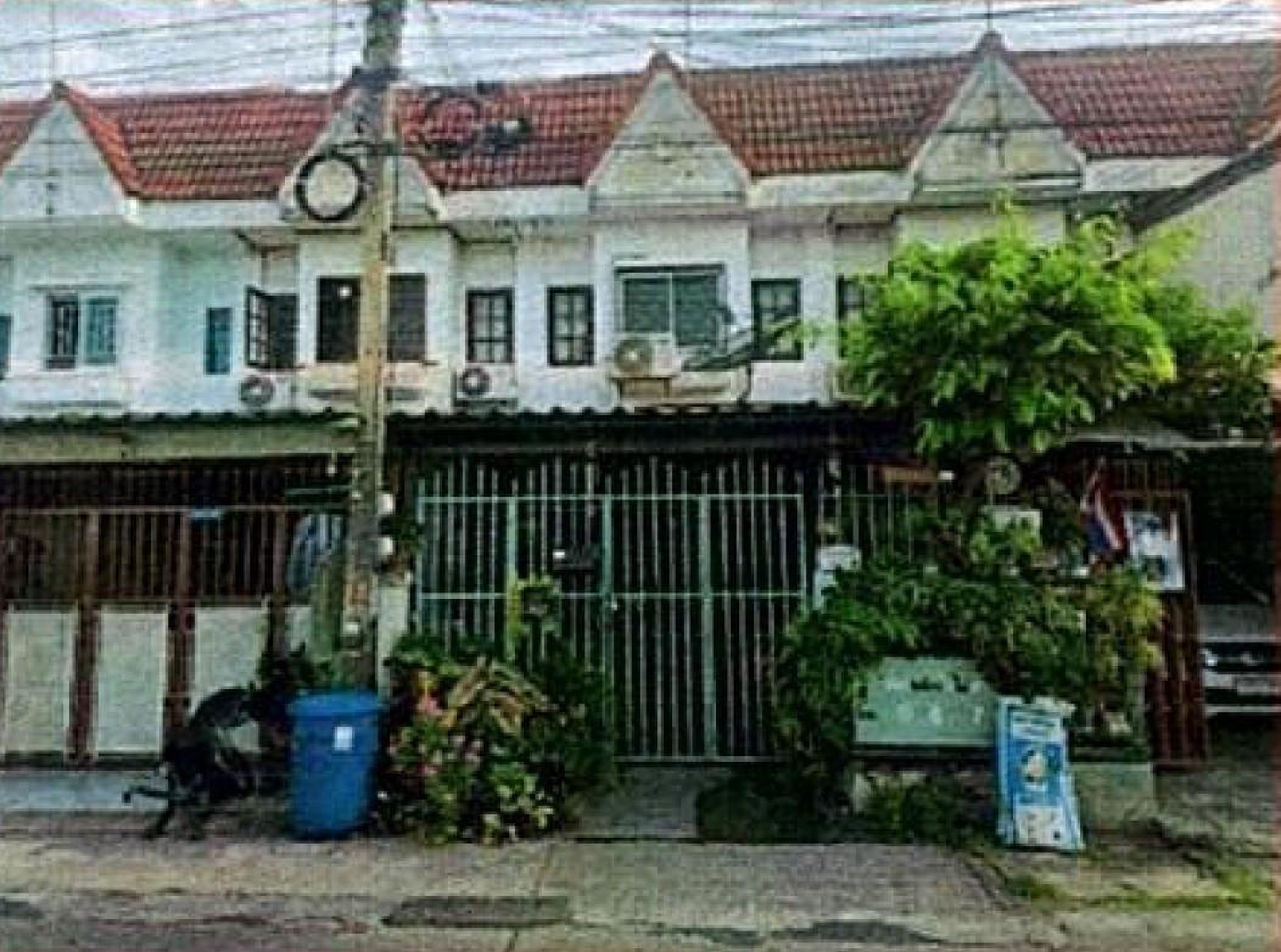 ทรัพย์สถาบันโดย GHB ทาวน์เฮาส์ อู่ทองเพลสโครงการ 2