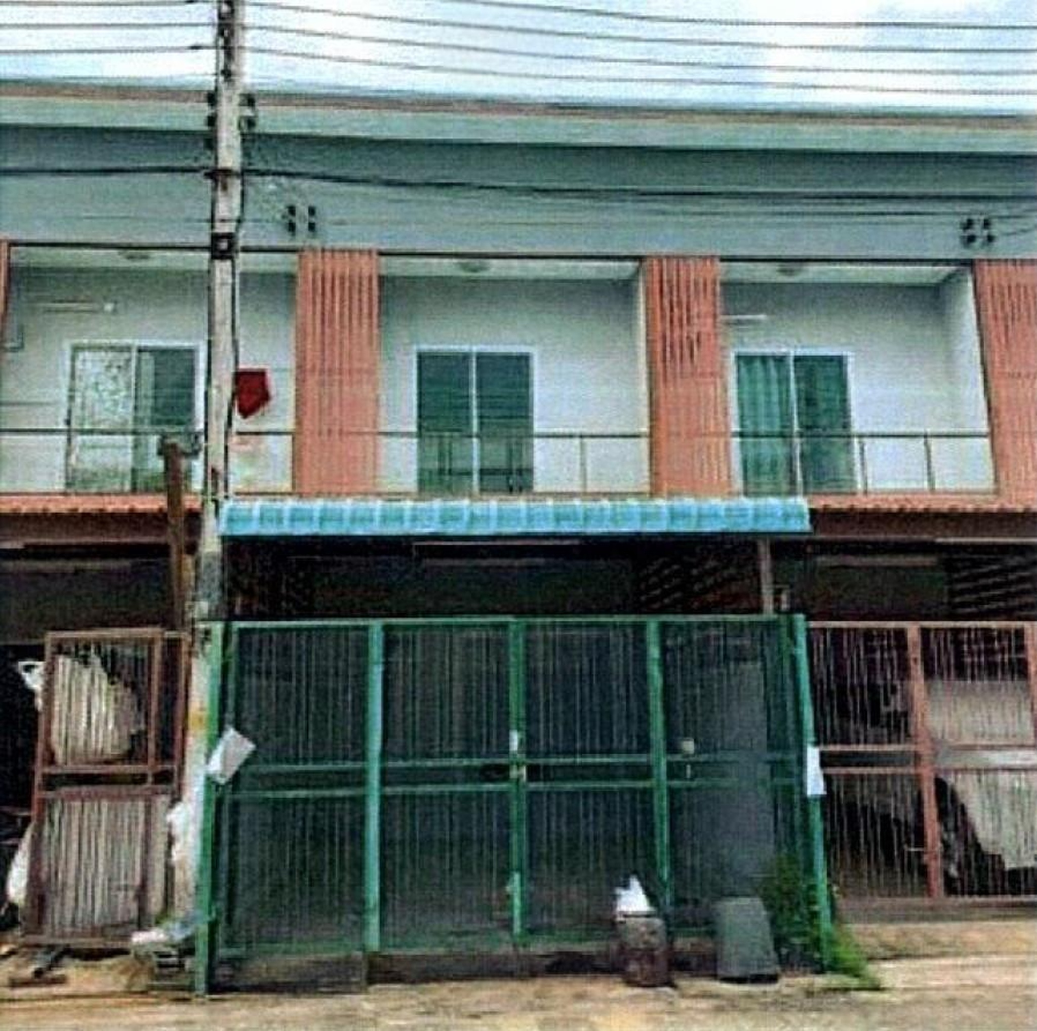 ทรัพย์สถาบันโดย GHB ทาวน์เฮาส์ นิวทาวน์ฉัตรไพลิน