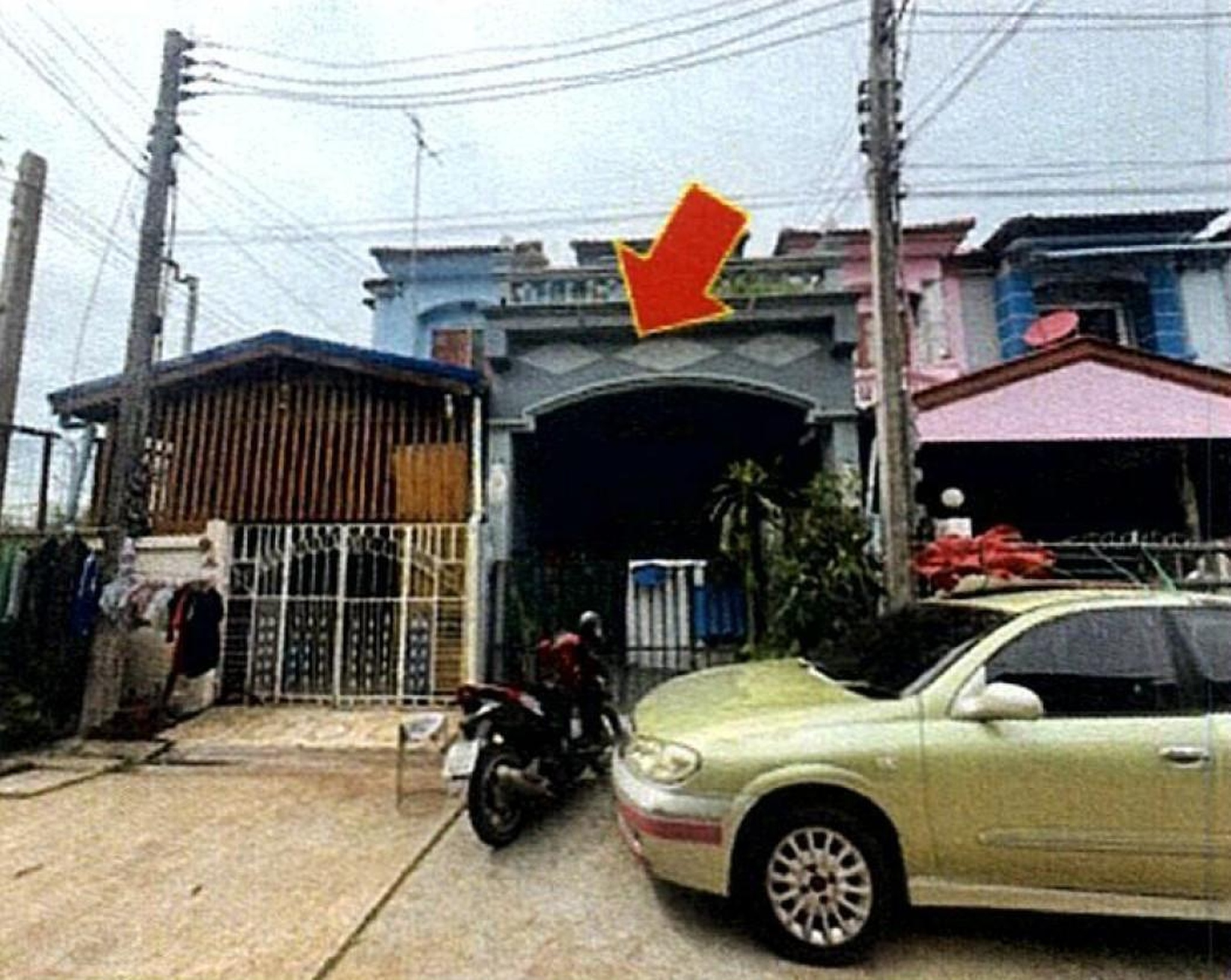 ทรัพย์สถาบันโดย GHB ทาวน์เฮาส์ สุวงศ์ชัย