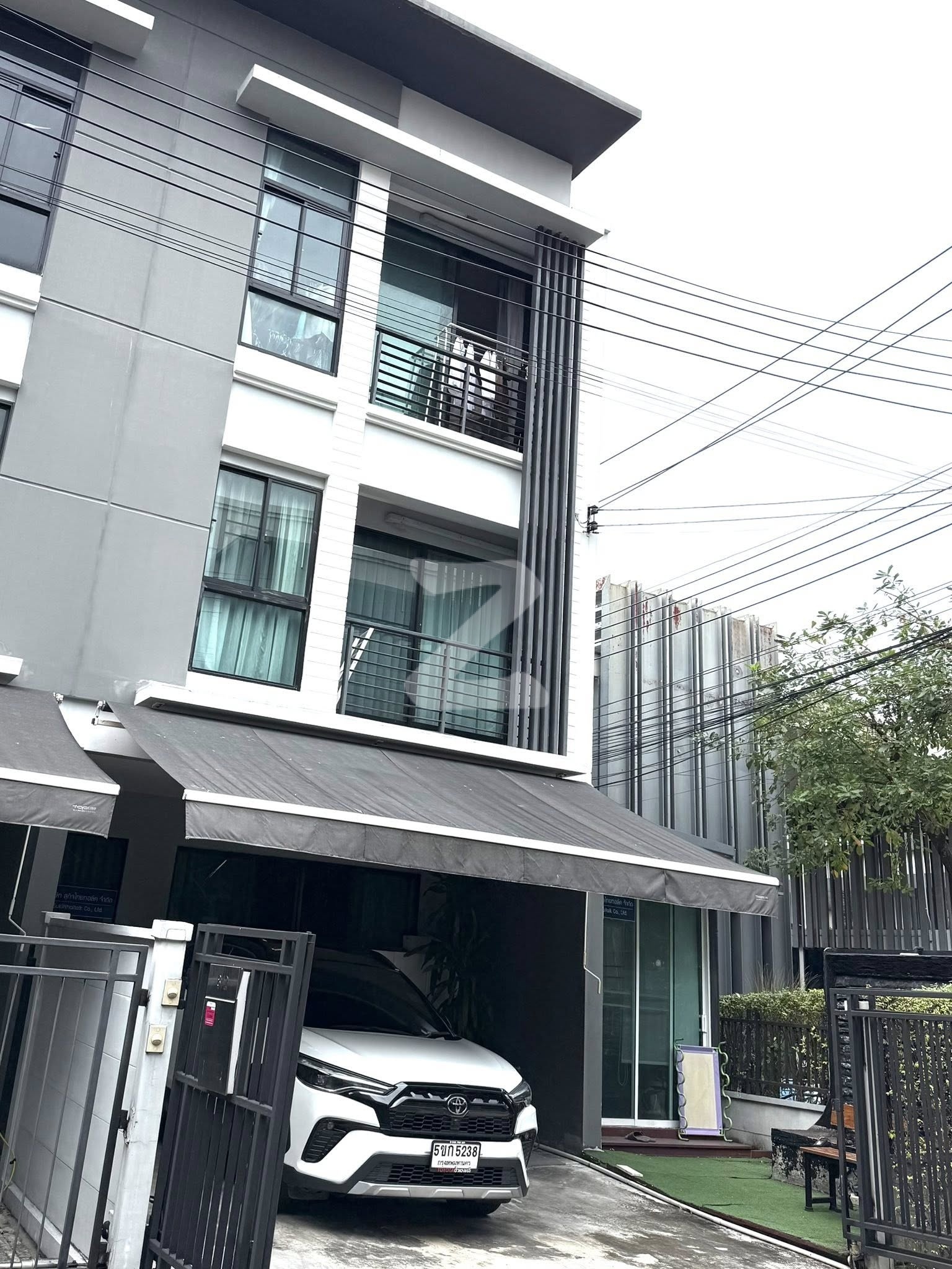 ✅ขายทาวน์โฮม 3ชั้น โครงการ บ้านกลางเมือง งามวงศ์วาน ขนาดที่ดิน 27.6 ตรว. 3 ห้องนอน, 3 ห้องน้ำ 1 ห้องเก็บของ (ต่อเติมข้างๆบ้าน) : เจ้าของขายเอง (งดรับนายหน้า)