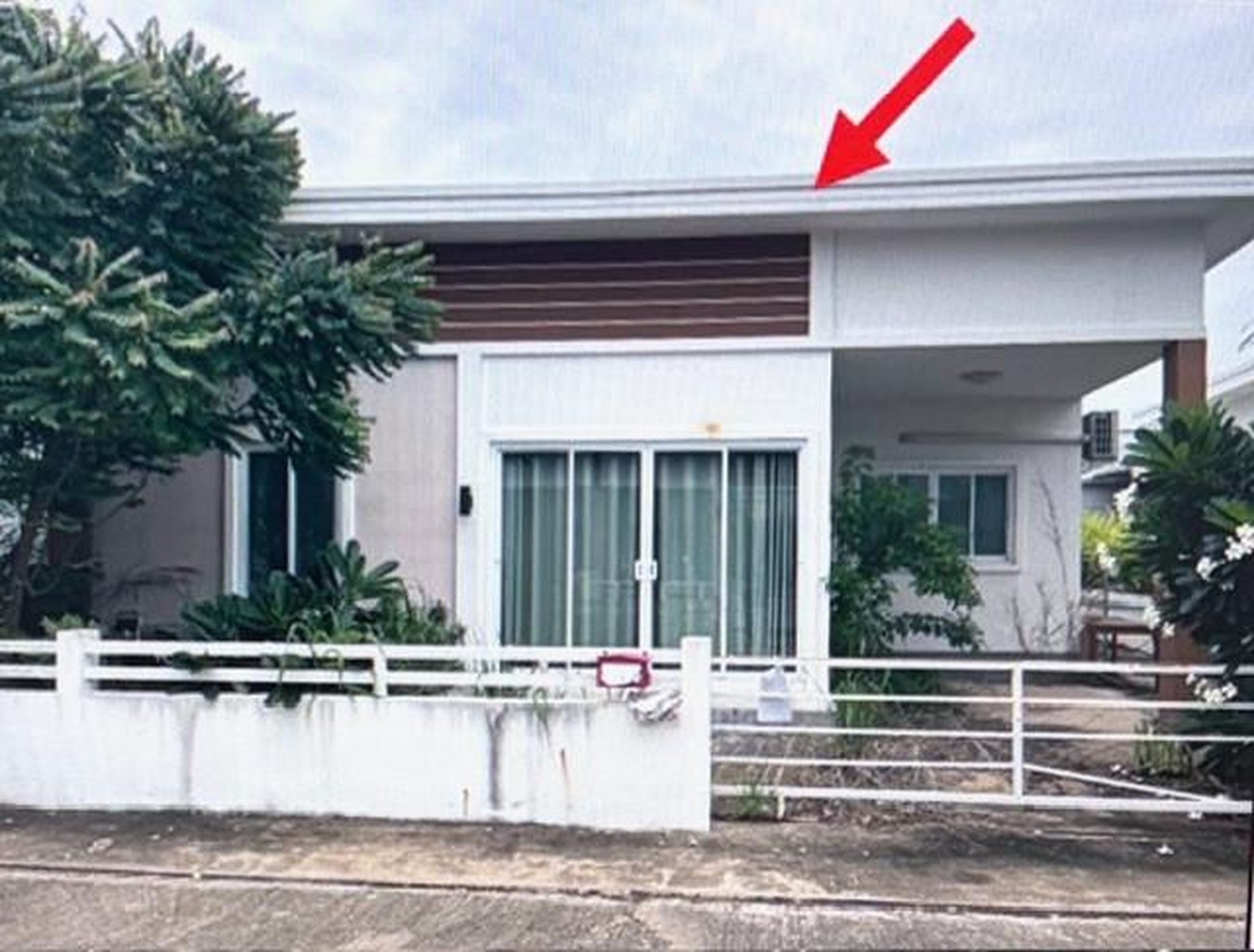 ทรัพย์สถาบันโดย GHB บ้านเดี่ยว เอ็มบาสซี่ แกรนด์วิลล์