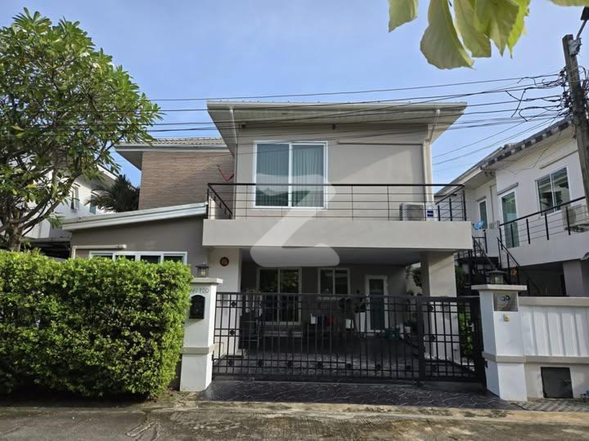 ขายบ้านเดี่ยว2ชั้น ม.จิรทิพย์ ถ.สุขาภิบาล5 ออกจากหมู่บ้านวนขึ้นทางด่วนได้เลย เจ้าของขายเอง                  : เจ้าของขายเอง (งดรับนายหน้า)