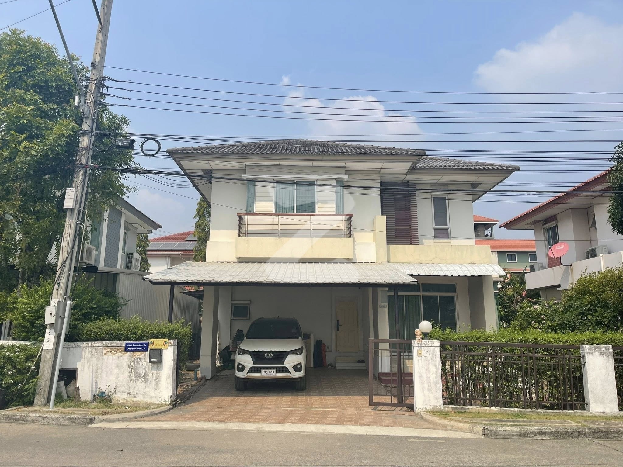 ขายบ้าน หมู่บ้านพร้อมพัฒน์พระราม 9-วงแหวน เลียบวงแหวนกาญจนา (เจ้าของขายเอง) ใกล้ถนนกรุงเทพกรีฑาตัดใหม่         : เจ้าของขายเอง (งดรับนายหน้า)