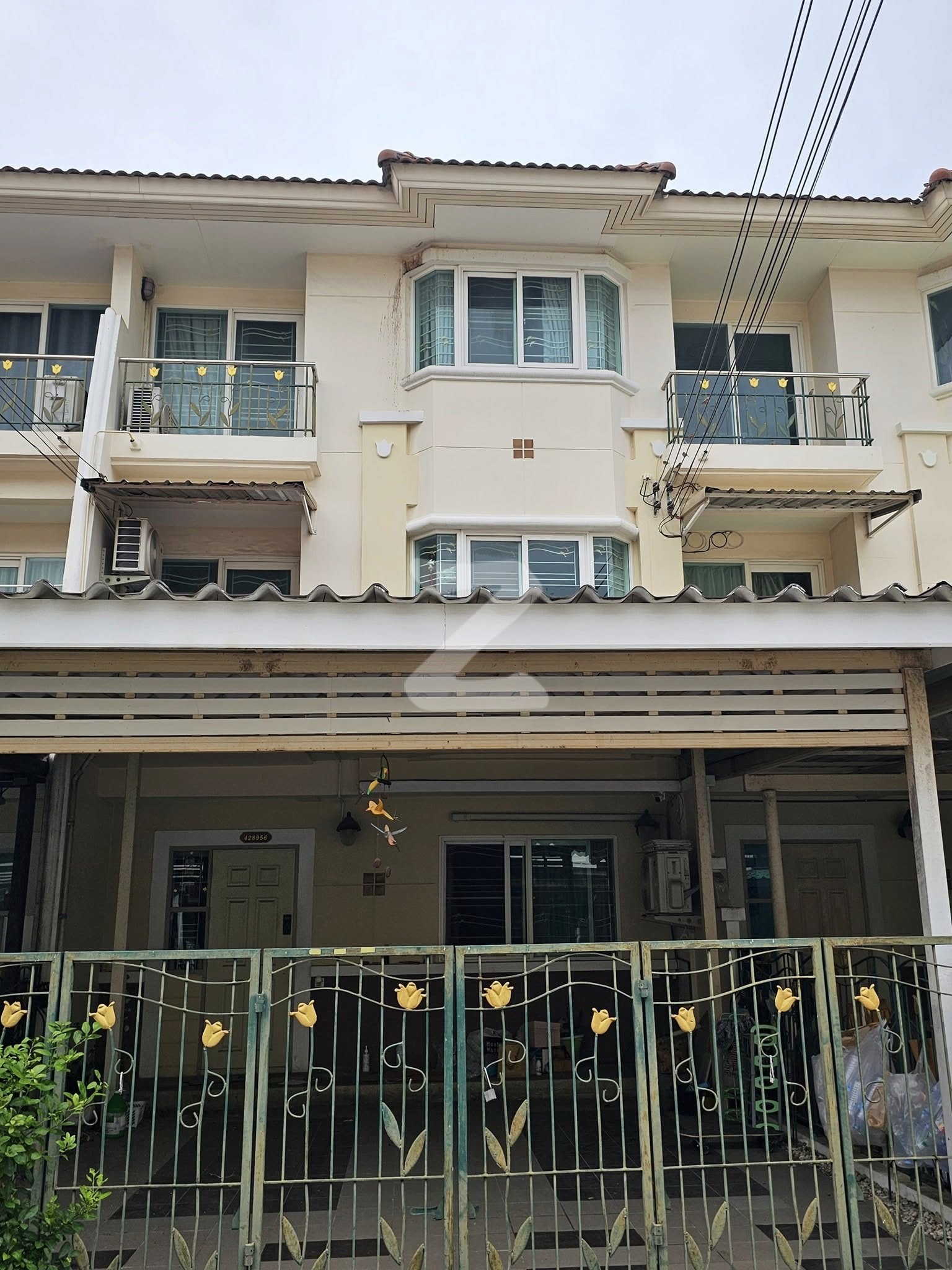 🏡ศุภาลัย พาร์ควิลล์  รามอินทรา 23      ทาวน์โฮม 3 ชั้น 21 ตร.ว. ทิศใต้ รับลม                           : เจ้าของขายเอง (งดรับนายหน้า)