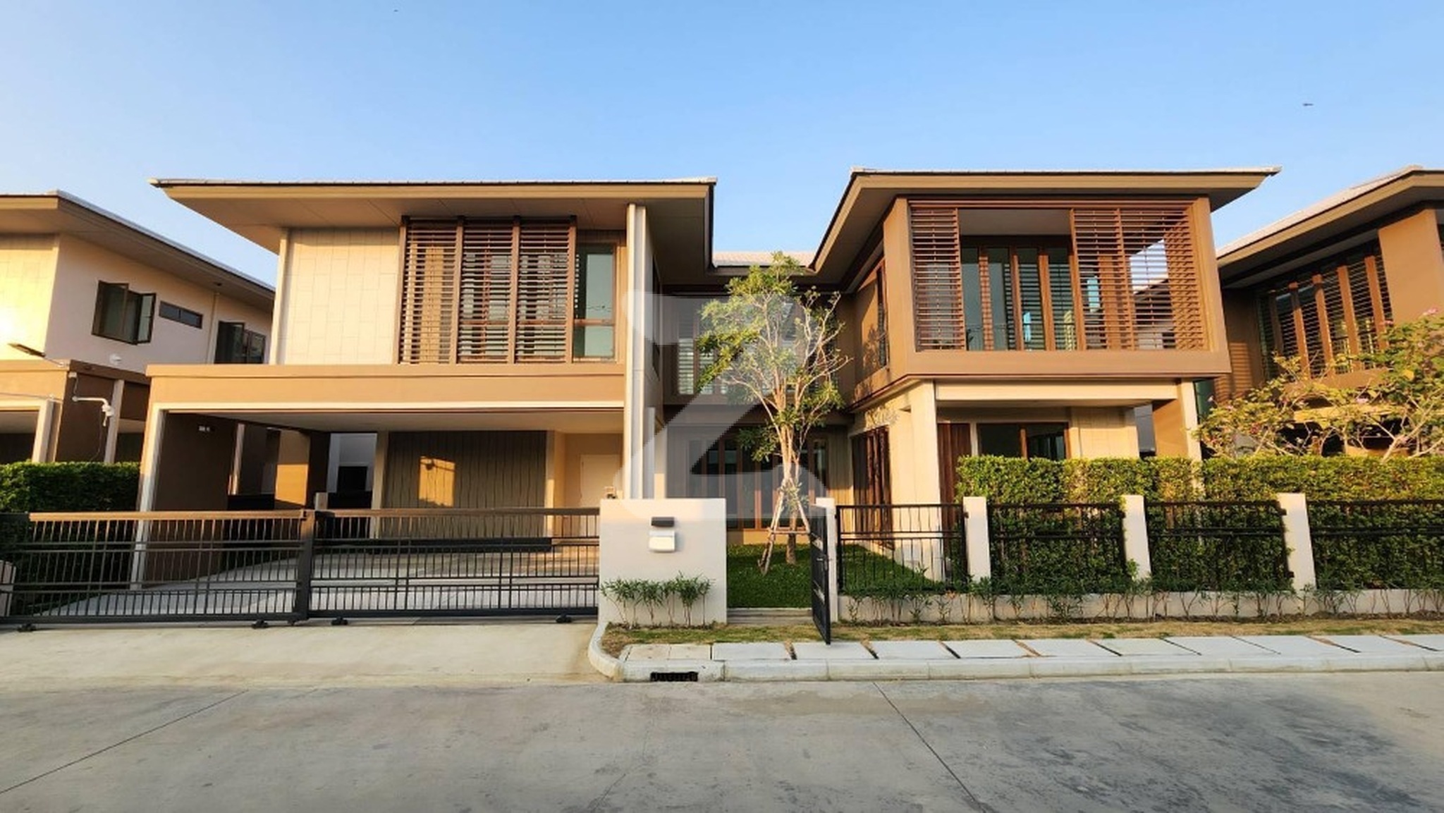 Owner Post เจ้าของปล่อยเอง (agent welcome) ขายหรือเช่า บุราสิริ กรุงเทพกรีฑา Burasiri KrungthepKreetha   : เจ้าของให้เช่าเอง (งดรับนายหน้า)