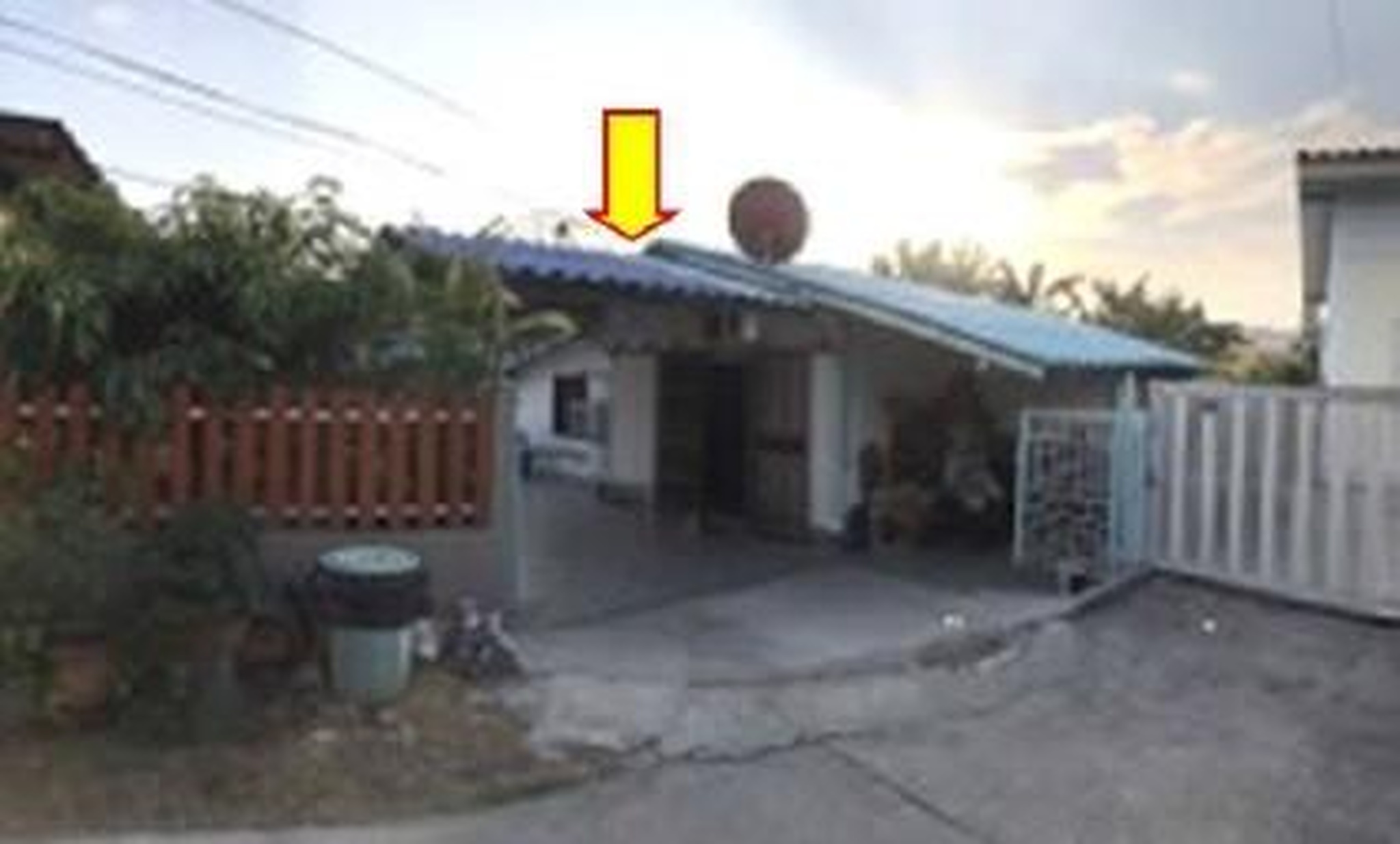 ทรัพย์สถาบันโดย GHB บ้านเดี่ยว ถนนสายหลังป้อม