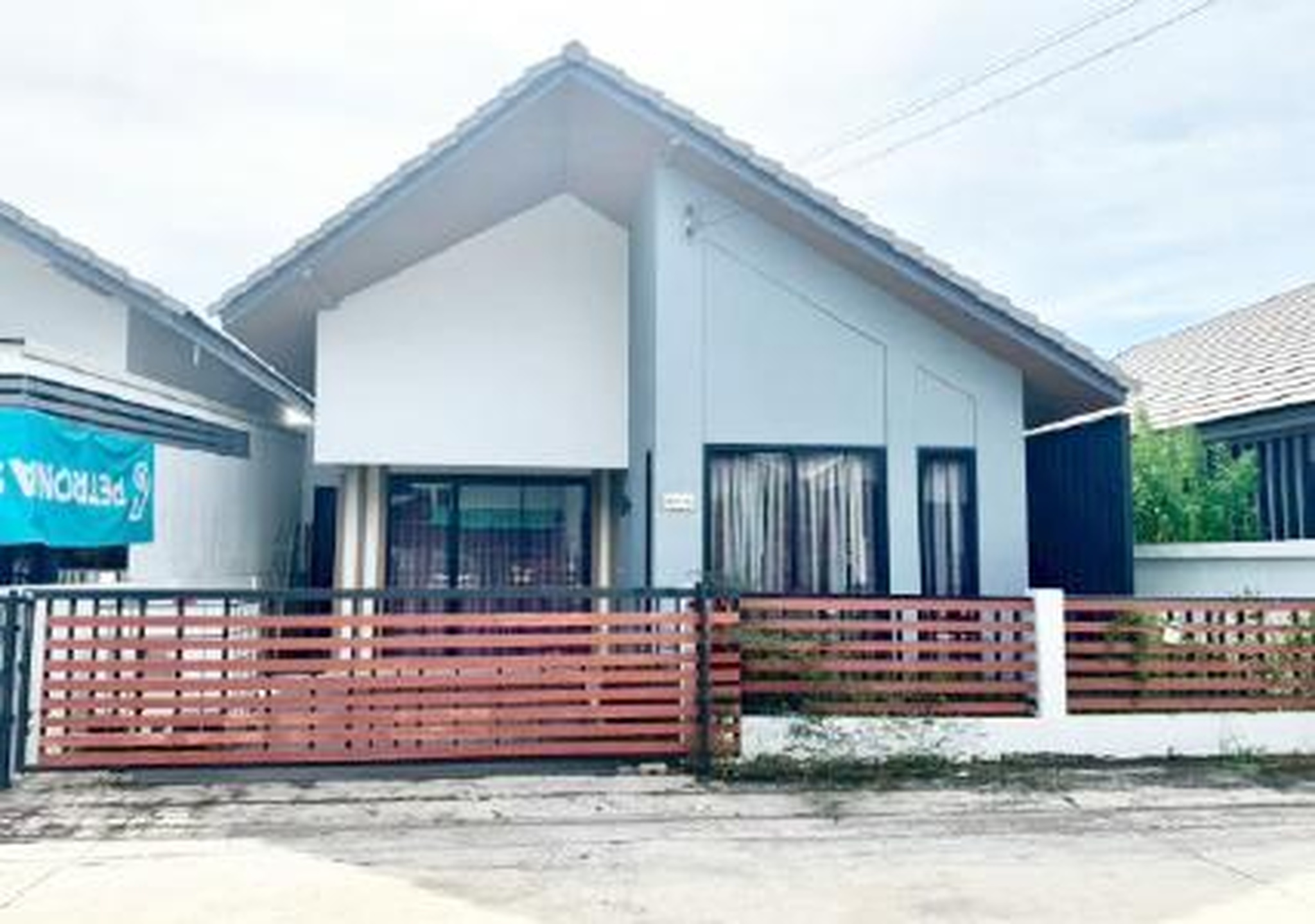 ทรัพย์สถาบันโดย GHB บ้านแฝด ไอคอนนิค (จ.ระยอง)