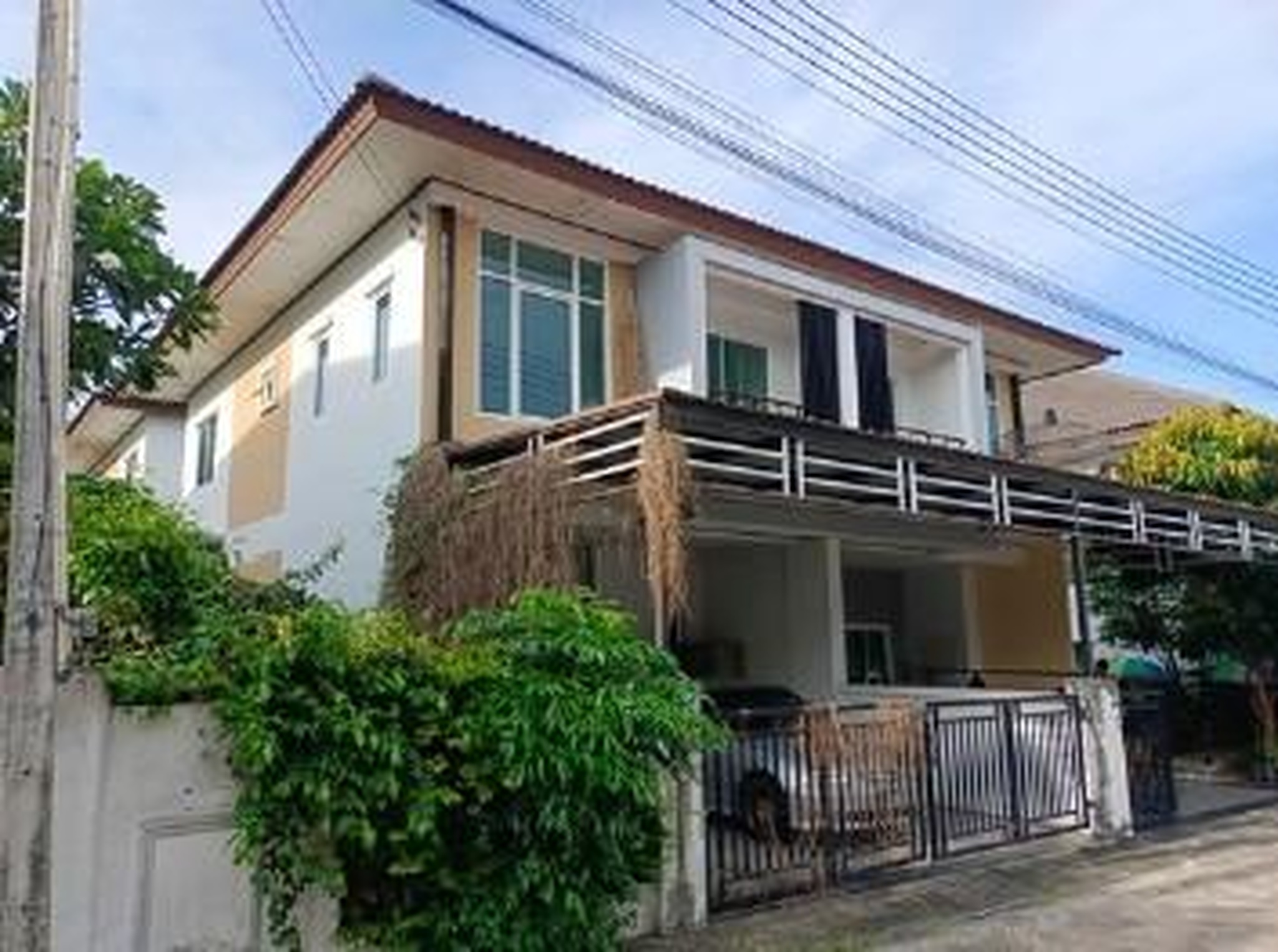 ทรัพย์สถาบันโดย GHB บ้านแฝด ธาดาพาร์ค 2
