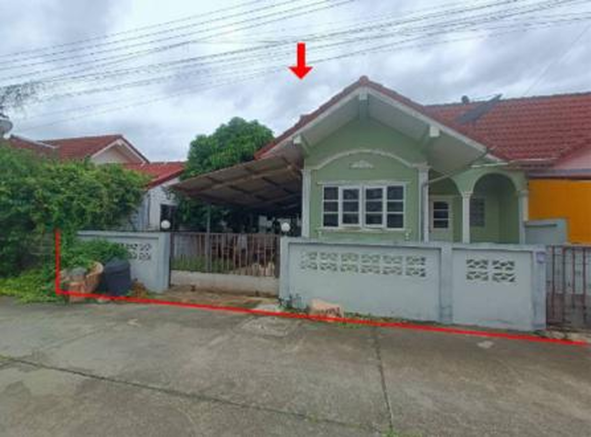 ทรัพย์สถาบันโดย GHB บ้านแฝด เพชรร่มตาล