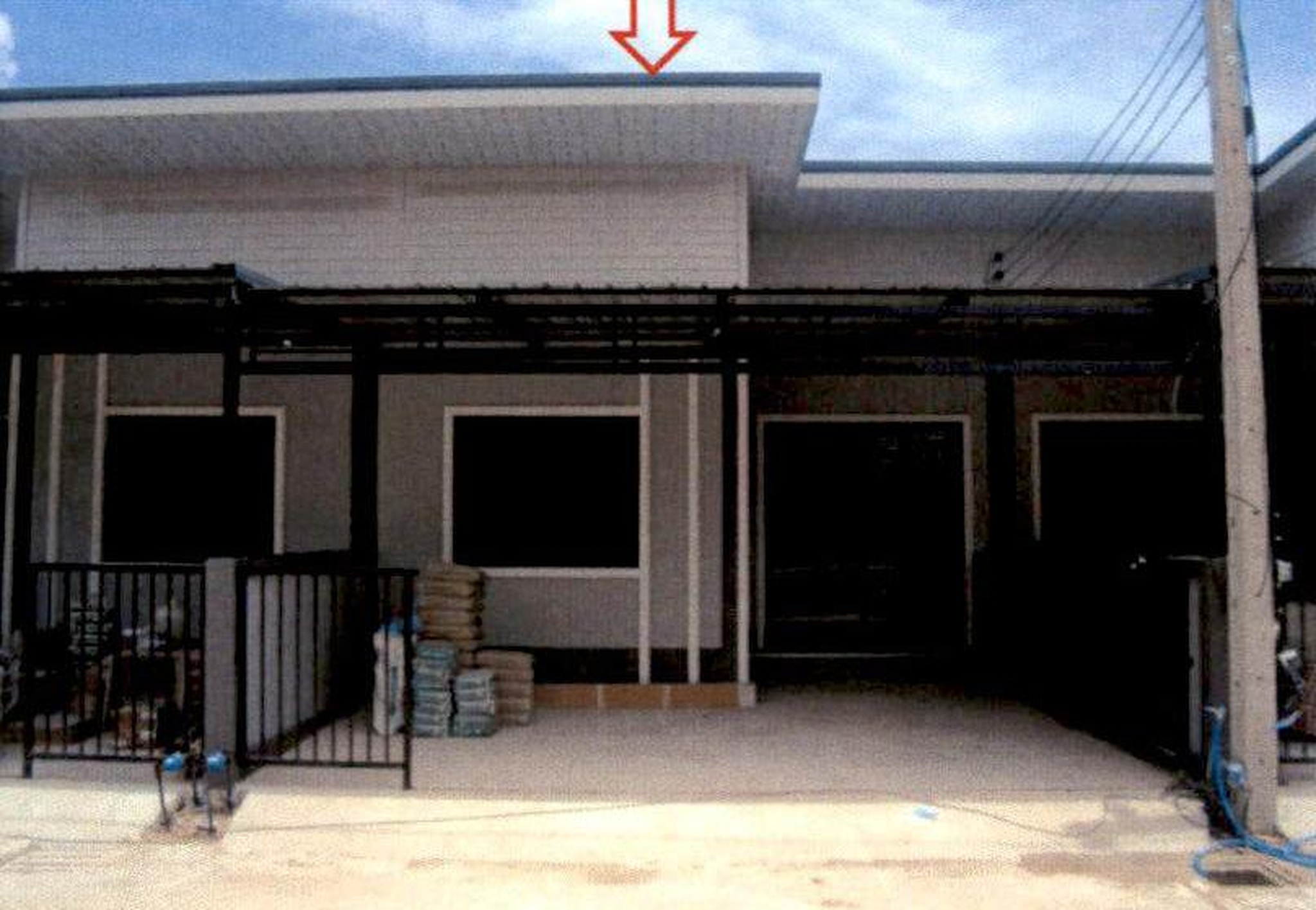ทรัพย์สถาบันโดย GHB ทาวน์เฮาส์ ซอยเขาตองพัฒนา ซ.1 ถนนกาญจนบุรี-พนมทวน(ทล.