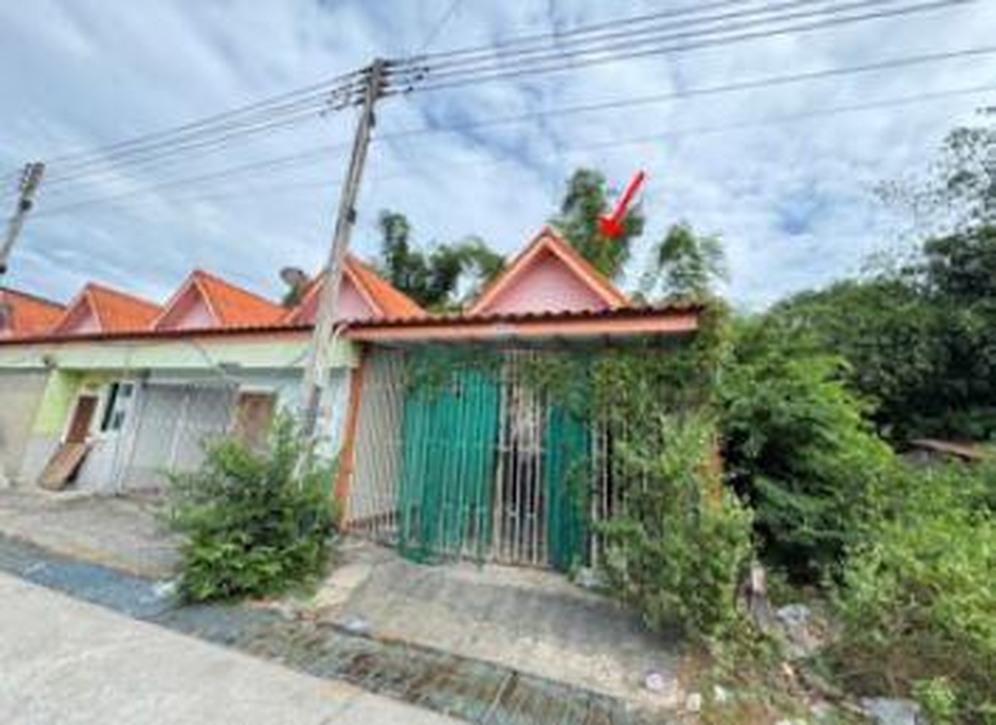 ทรัพย์สถาบันโดย GHB ทาวน์เฮาส์ ซอยทรัพย์ธานี/ผู้ใหญ่เส ถนนถนนปลวกแดง-ระเวิง