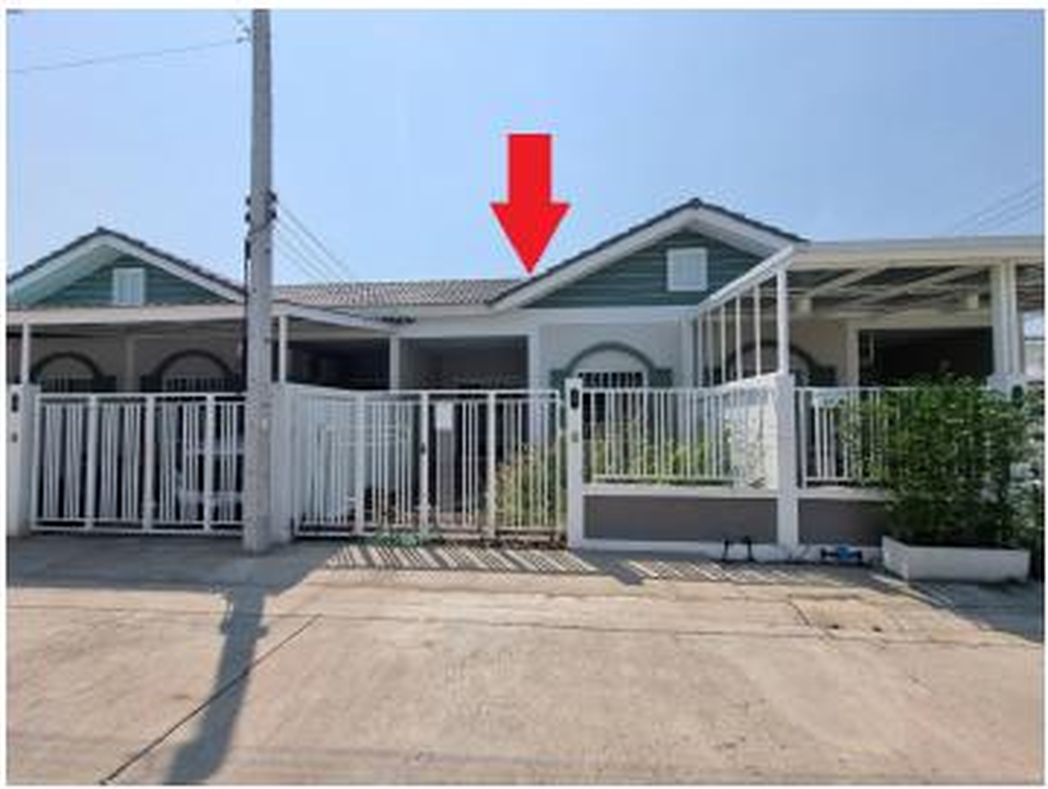ทรัพย์สถาบันโดย GHB ทาวน์เฮาส์ หมู่บ้านนิราวิลล์ วิลเลจ