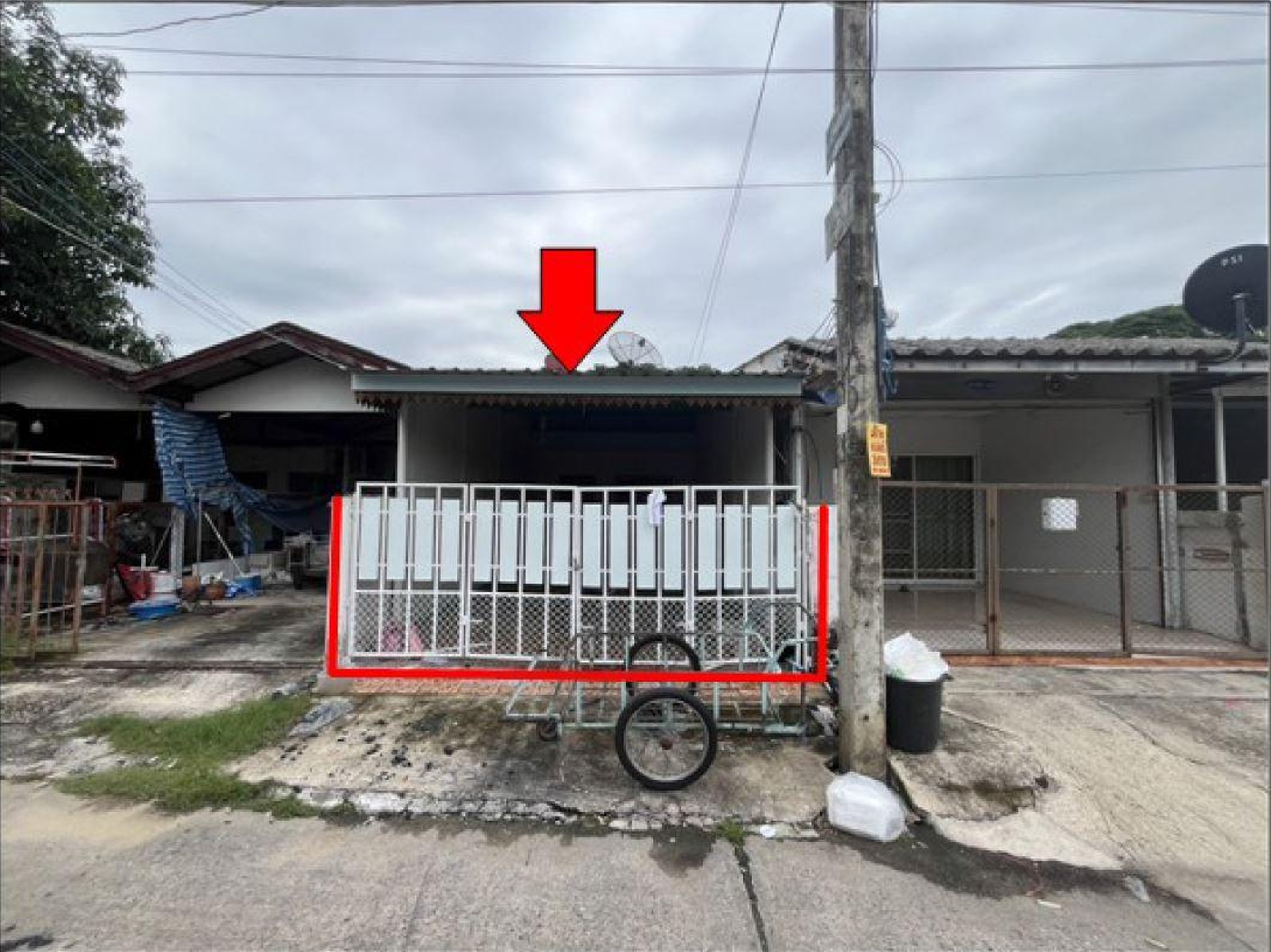 ทรัพย์สถาบันโดย GHB ทาวน์เฮาส์ ซอยภายในโครงการฯ ถนนกลางเมือง(เจนจบทิศ)
