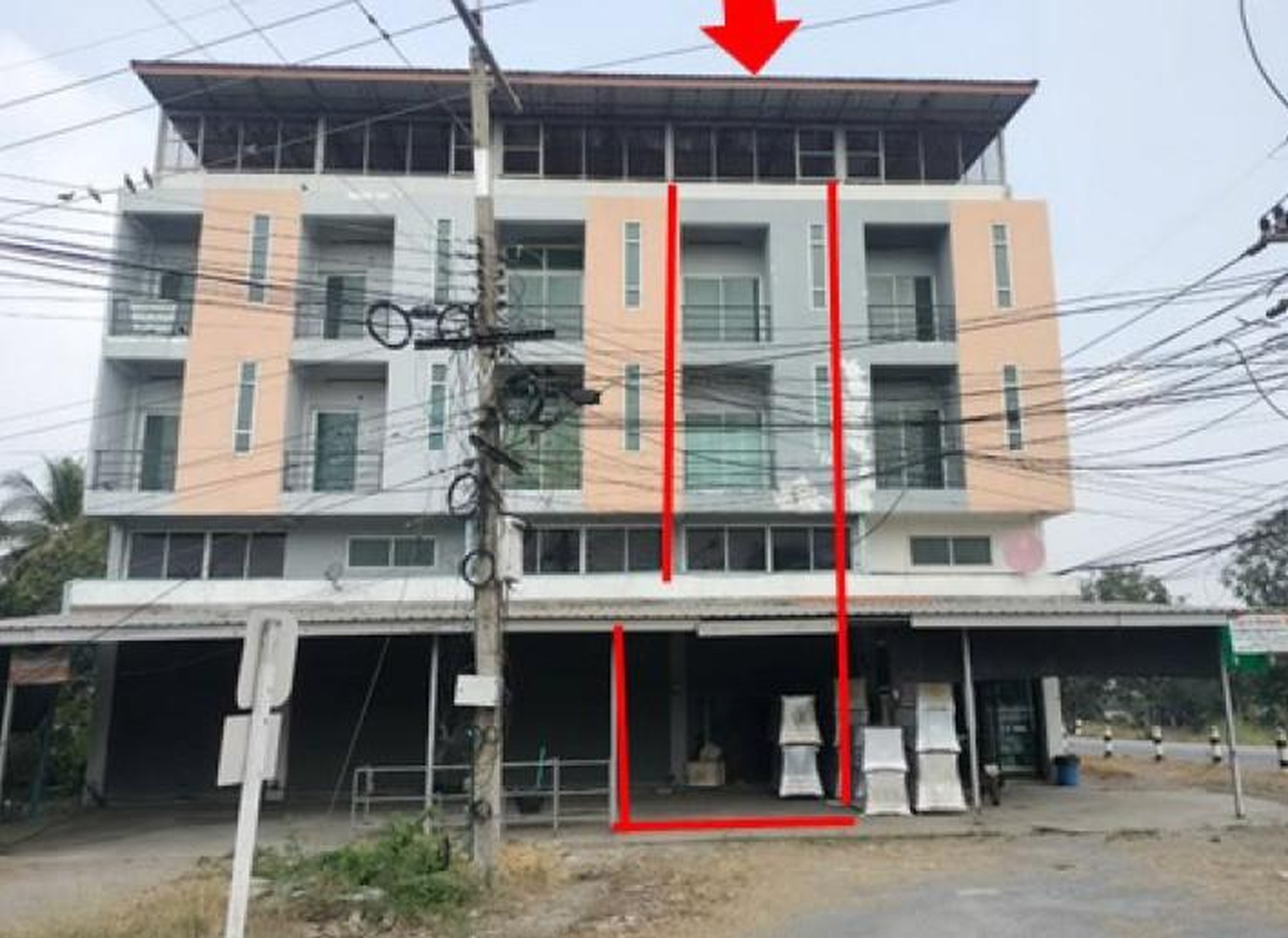 ทรัพย์สถาบันโดย GHB ตึกแถว-อาคารพาณิชย์ ถนนภาชี-นครหลวง(ทล.3063