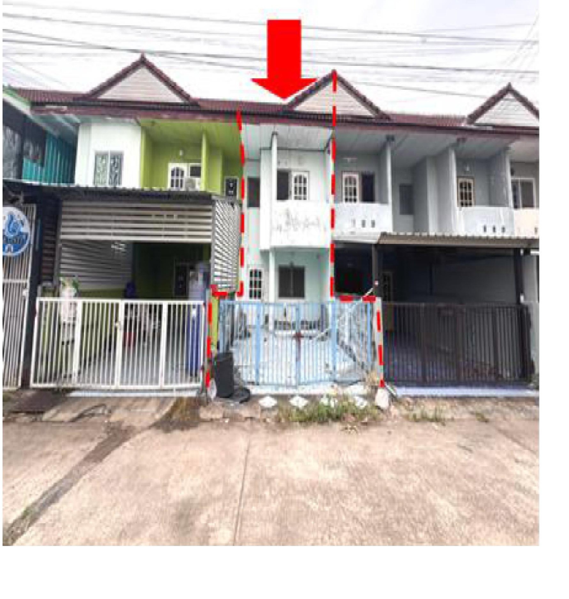 ทรัพย์สถาบันโดย GHB ทาวน์เฮาส์ ณัฐการการ์เด้นวิลล์