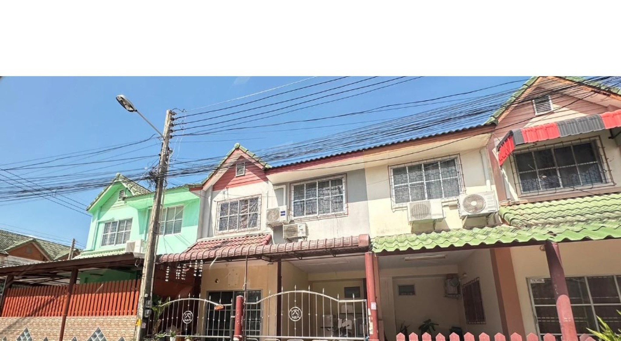 ทรัพย์สถาบันโดย GHB ทาวน์เฮาส์ มณีแก้ว