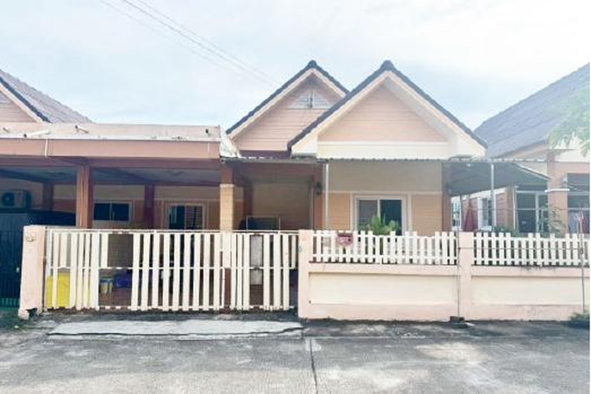 ทรัพย์สถาบันโดย GHB บ้านแฝด กิรณา