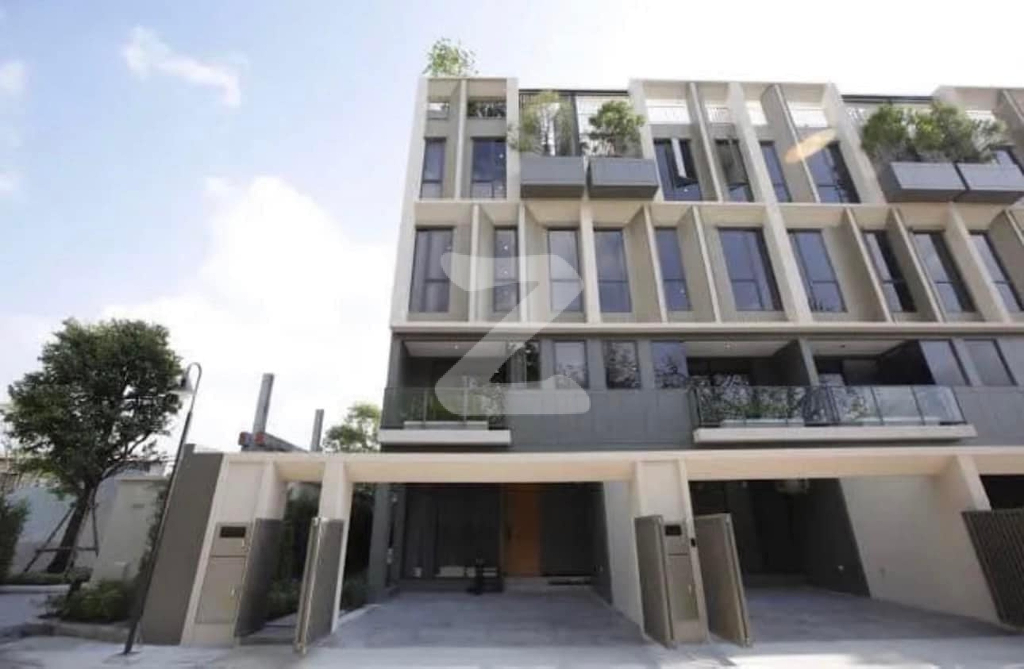 Owner post / Agent welcome Luxury Townhome โครงการ THER LARDPRAO93 🌱 แต่งเสร็จพร้อมอยู่ เฟอร์ครบ เครื่องใช้ไฟฟ้าครบ : เจ้าของให้เช่าเอง (งดรับนายหน้า)