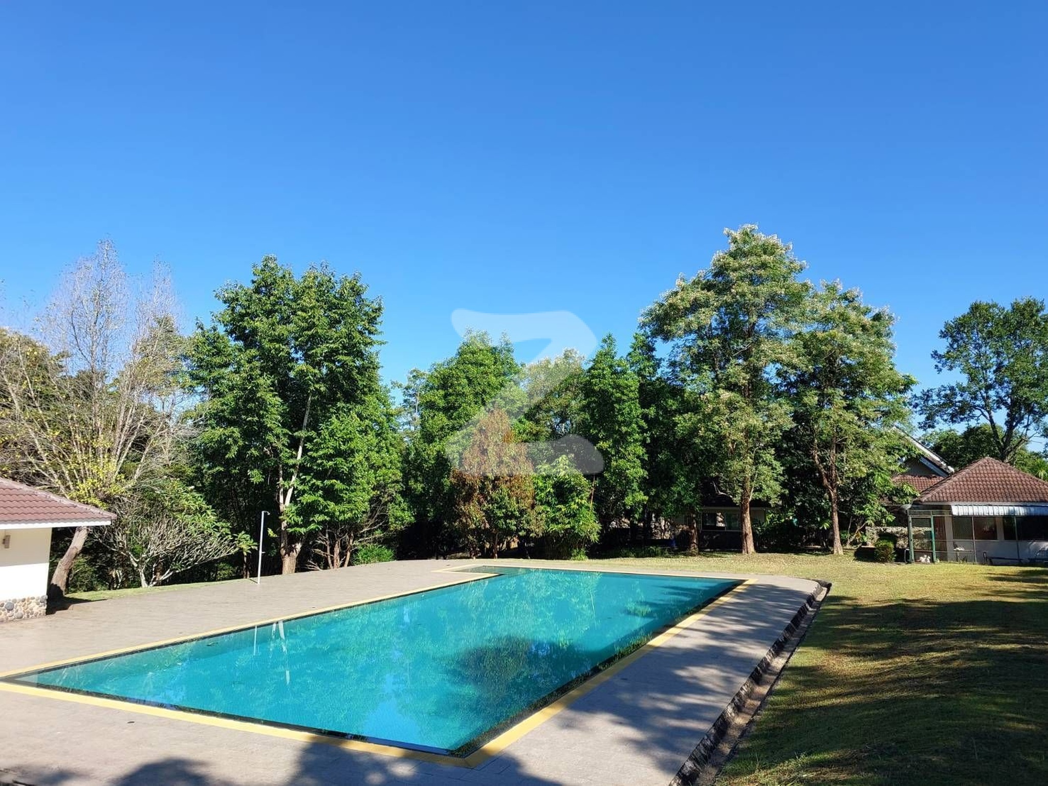 ให้เช่าvillaพร้อมที่ดินขนาดใหญ่ 24 ไร่ โอบล้อมด้วยธรรมชาติเหมาะพัฒนาเป็นรีสอร์ทและwellness ติดถนนเดินทางสะดวก : เจ้าของให้เช่าเอง