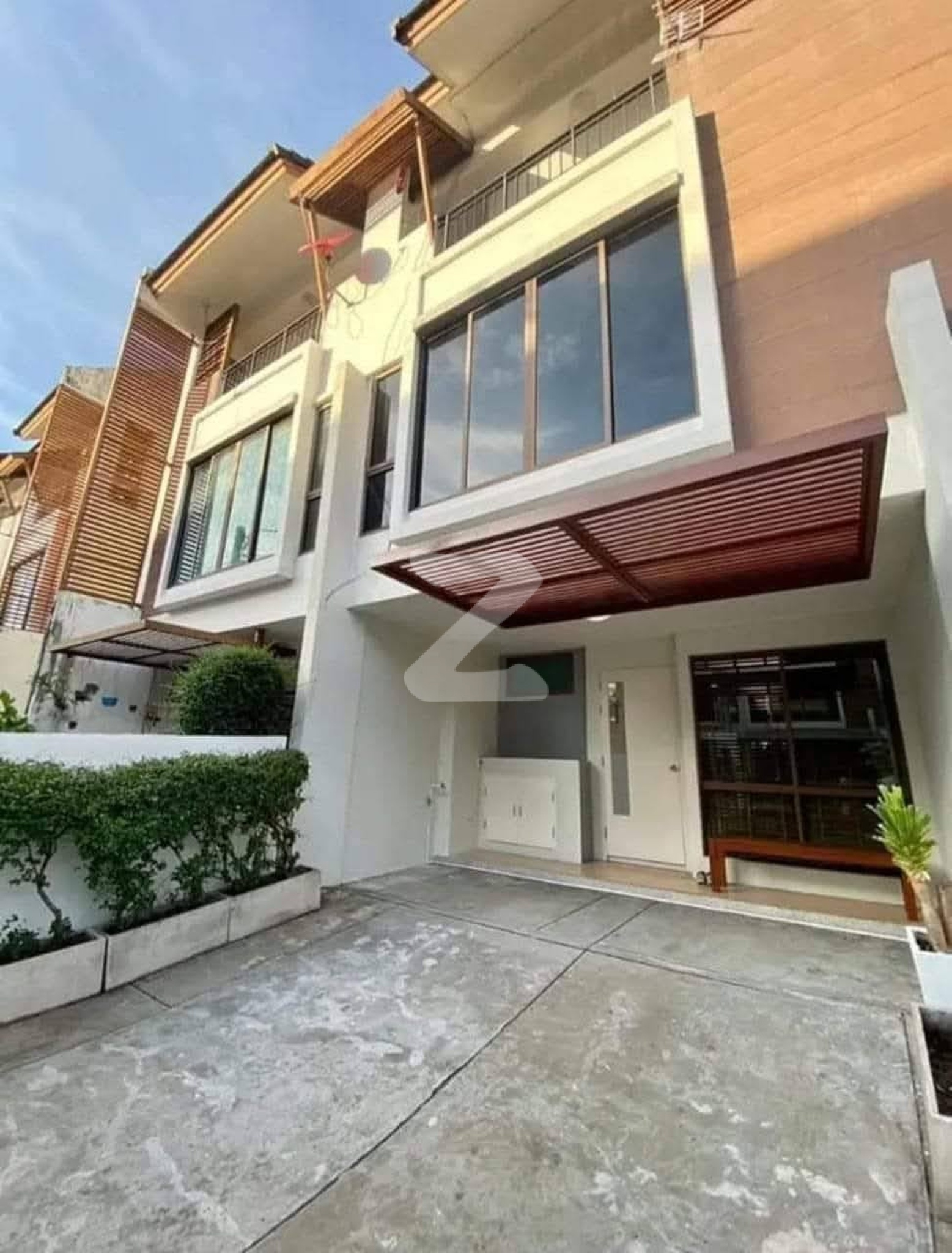 บ้านให้เช่า/ขายพร้อมบิวท์อิน+เฟอร์นิเจอร์ตกแต่งครบทั้งหลัง ติดบีทีเอสบางจาก🩵 พร้อมเข้าอยู่🩵3 Bed- 4 Bath- 2Living 🏠House for RENT! : เจ้าของให้เช่าเอง (งดรับนายหน้า)