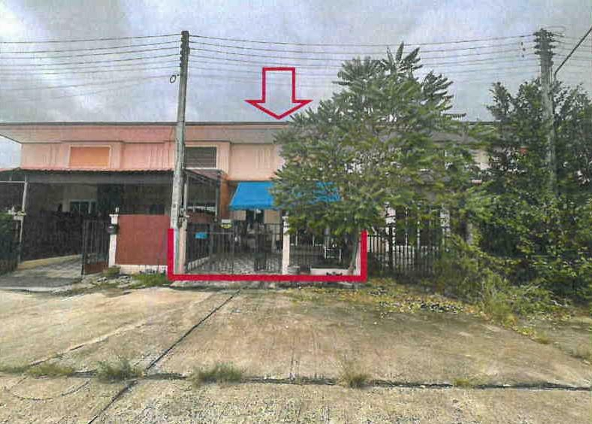 ทรัพย์สถาบันโดย GHB ทาวน์เฮาส์ ซอยถ.เทศบาล 49 ถนนกาญจนวนิช