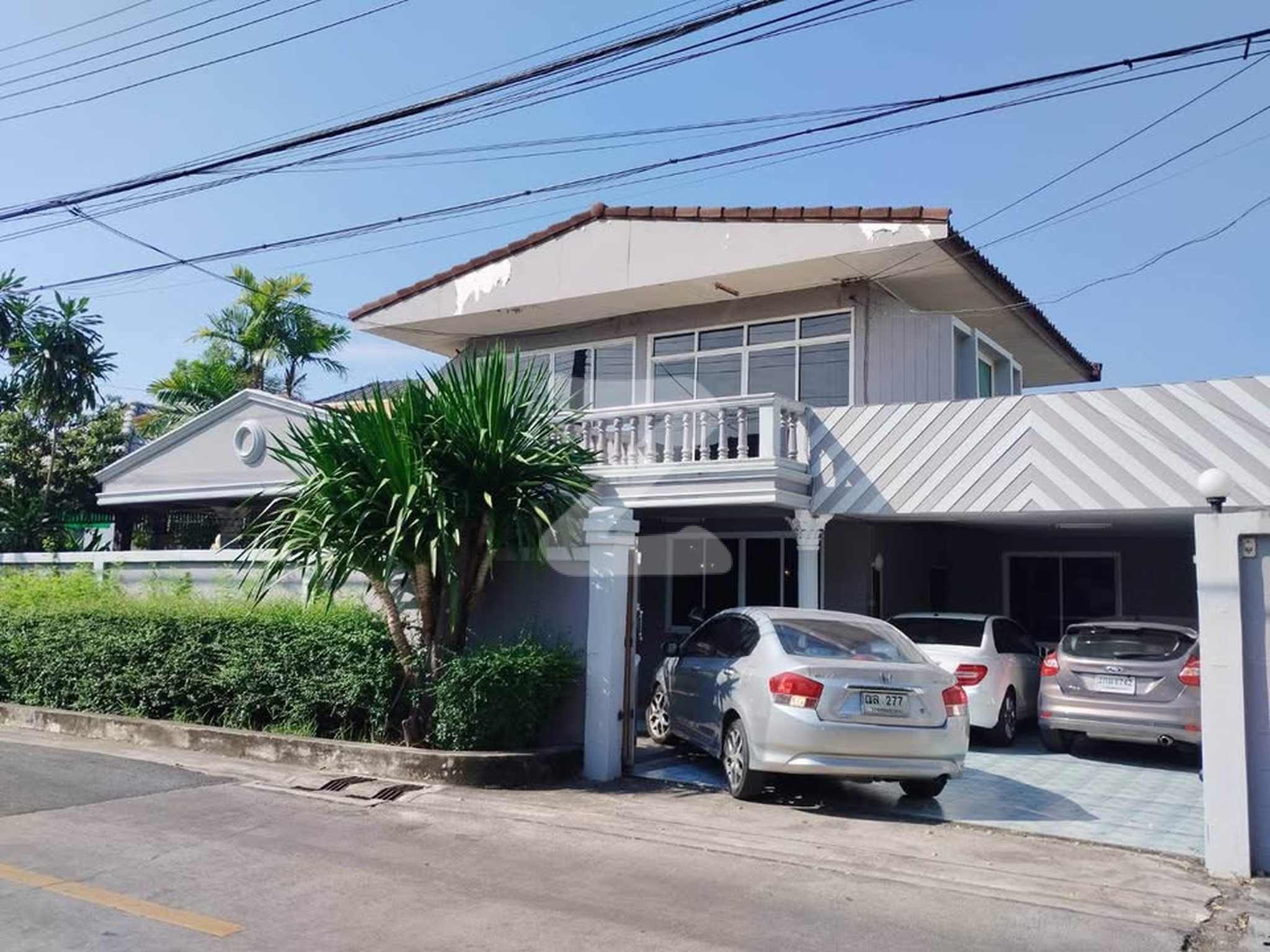 ขายบ้านเดี่ยว อมรพันธ์9 เสนานิคม 1 ซอย 42 แยก 11-2 ใกล้ BTS เสนานิคม โรงเรียนสตรีวิทยา2 ใกล้ ม.เกษตรศาสตร์ – ขายบ้านเดี่ยว2 ชั้น  หมู่บ้านอมรพันธ์9  : เจ้าของขายเอง (งดรับนายหน้า)