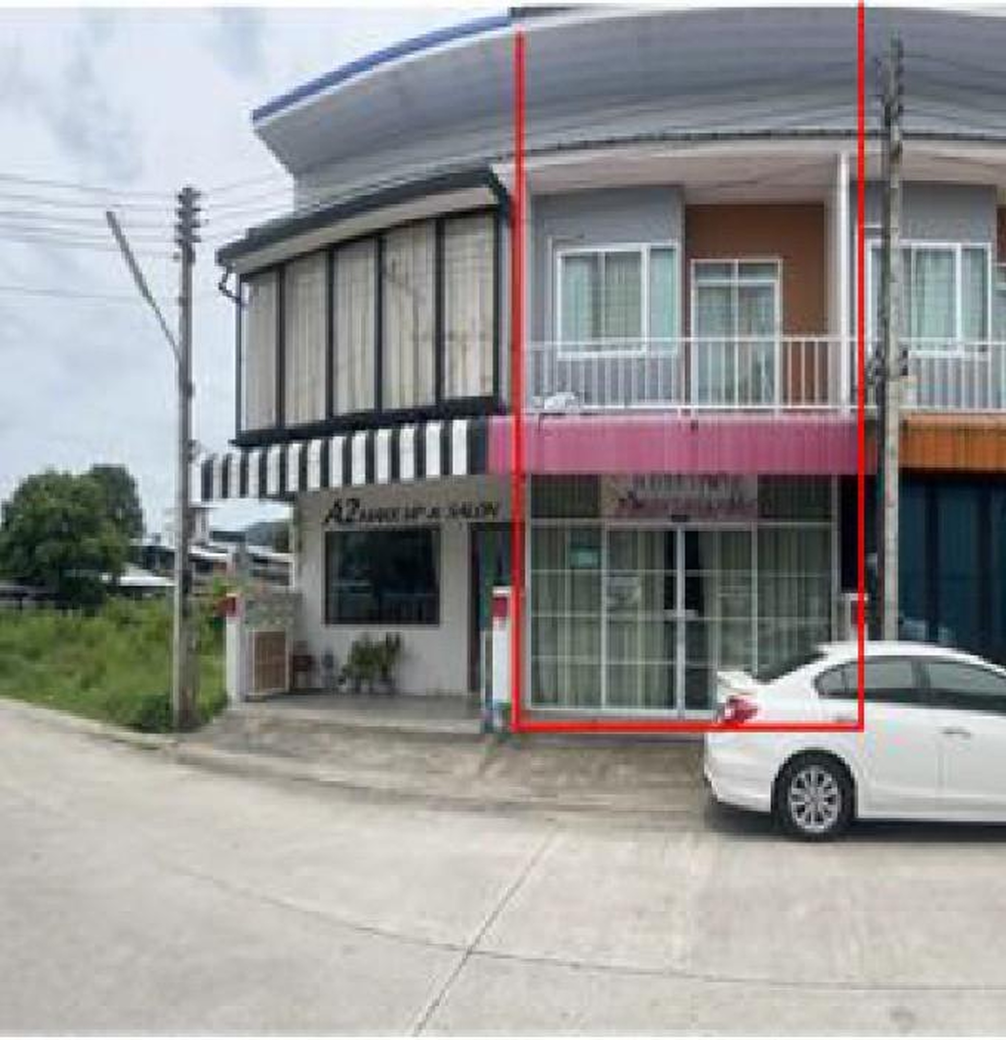 ทรัพย์สถาบันโดย GHB ทาวน์เฮาส์ ซอยซอยบ้านสวน 1 ถนนสายรัตนโกสินทร์ 200