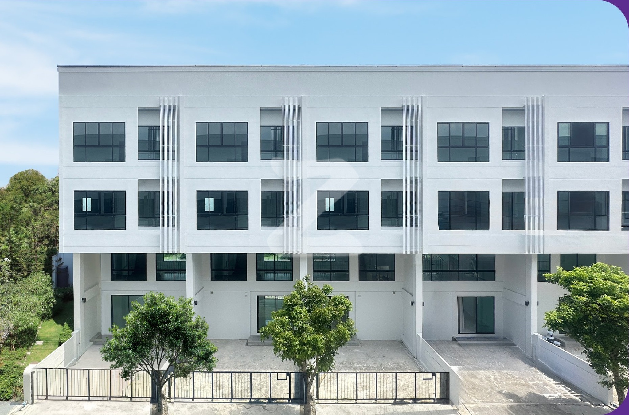 ขาย ทาวน์โฮม 3.5 ชั้น | 22.40 ตร.ว                                                           : โดยนายหน้า/ตัวแทน (งด Co-brokerage)