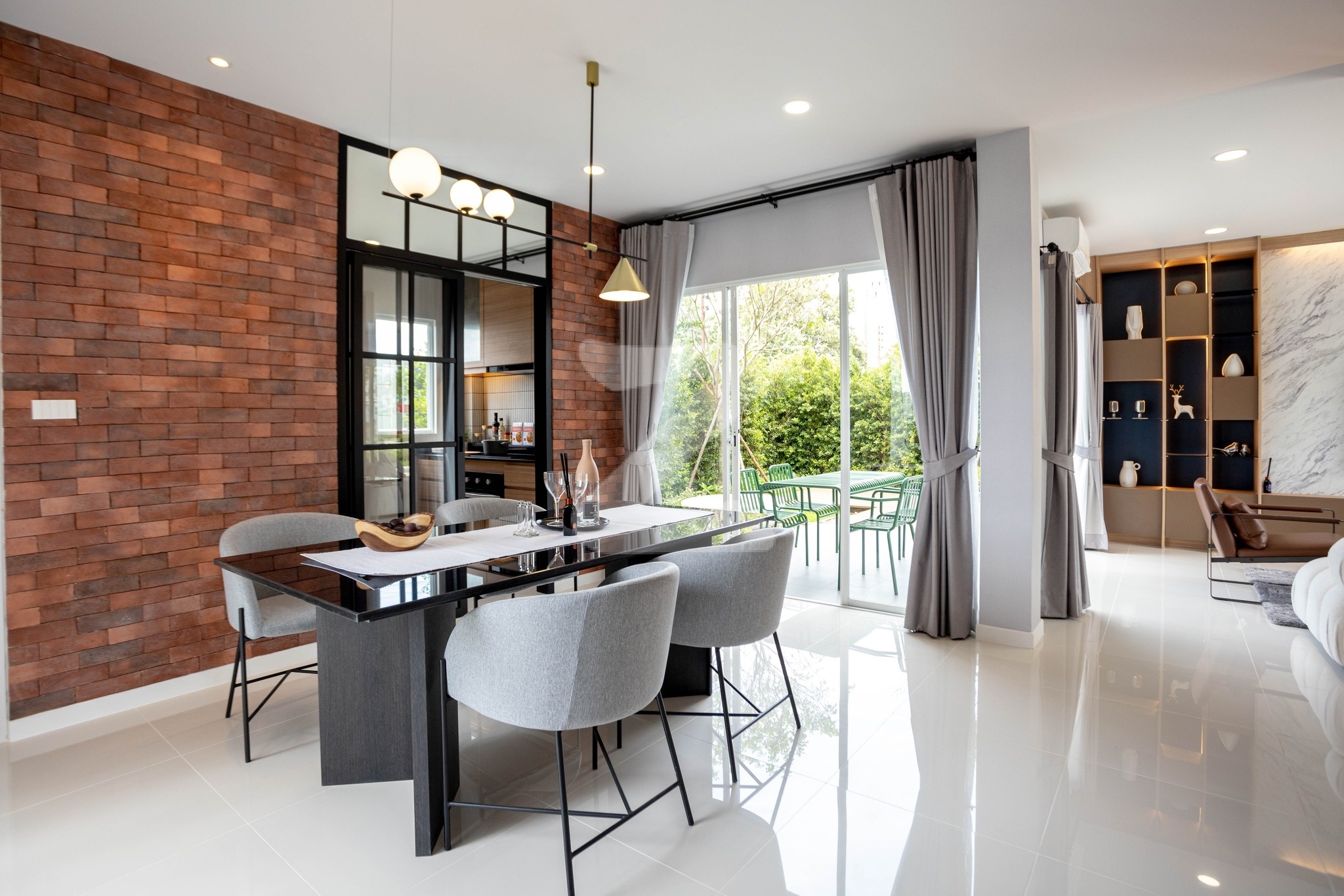 ขายบ้าน โครงการ บ้านลุมพินี แก้วอินทร์                                                               : โดยนายหน้า/ตัวแทน (งด Co-brokerage)