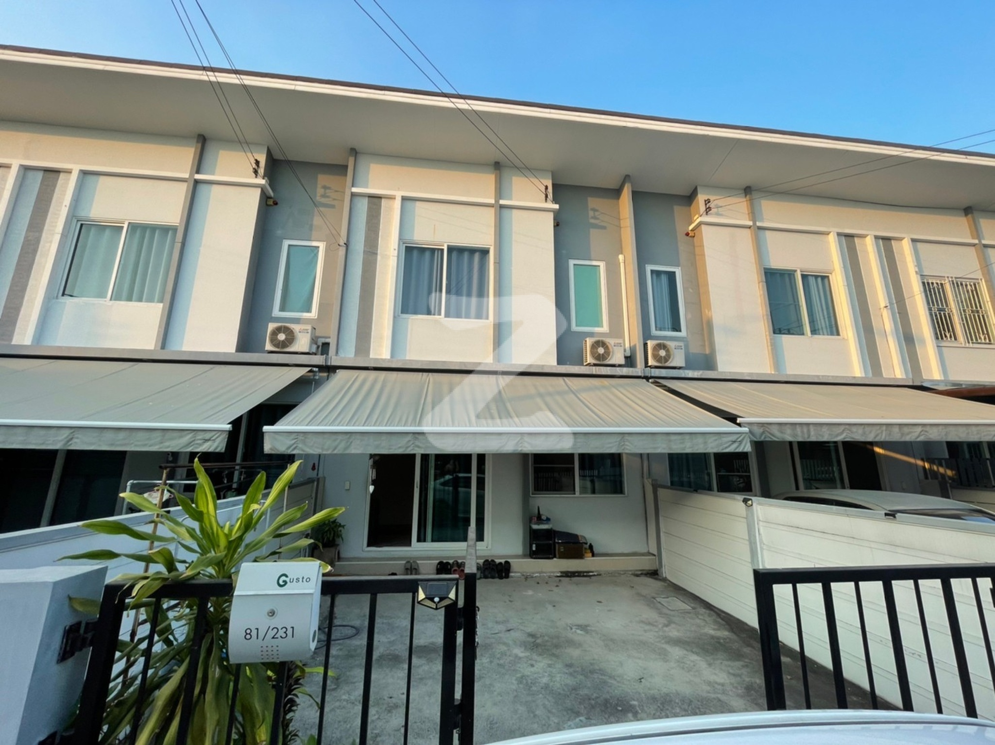 (ประกาศขายบ้านเจ้าของขายเอง) โครงการ กัสโต้ เพชรเกษม-ทวีวัฒนา บ้านทาวน์โฮม 2 ชั้น หันหน้าทิศใต้ ขนาด 21.6 ตร.ว. : เจ้าของขายเอง (งดรับนายหน้า)