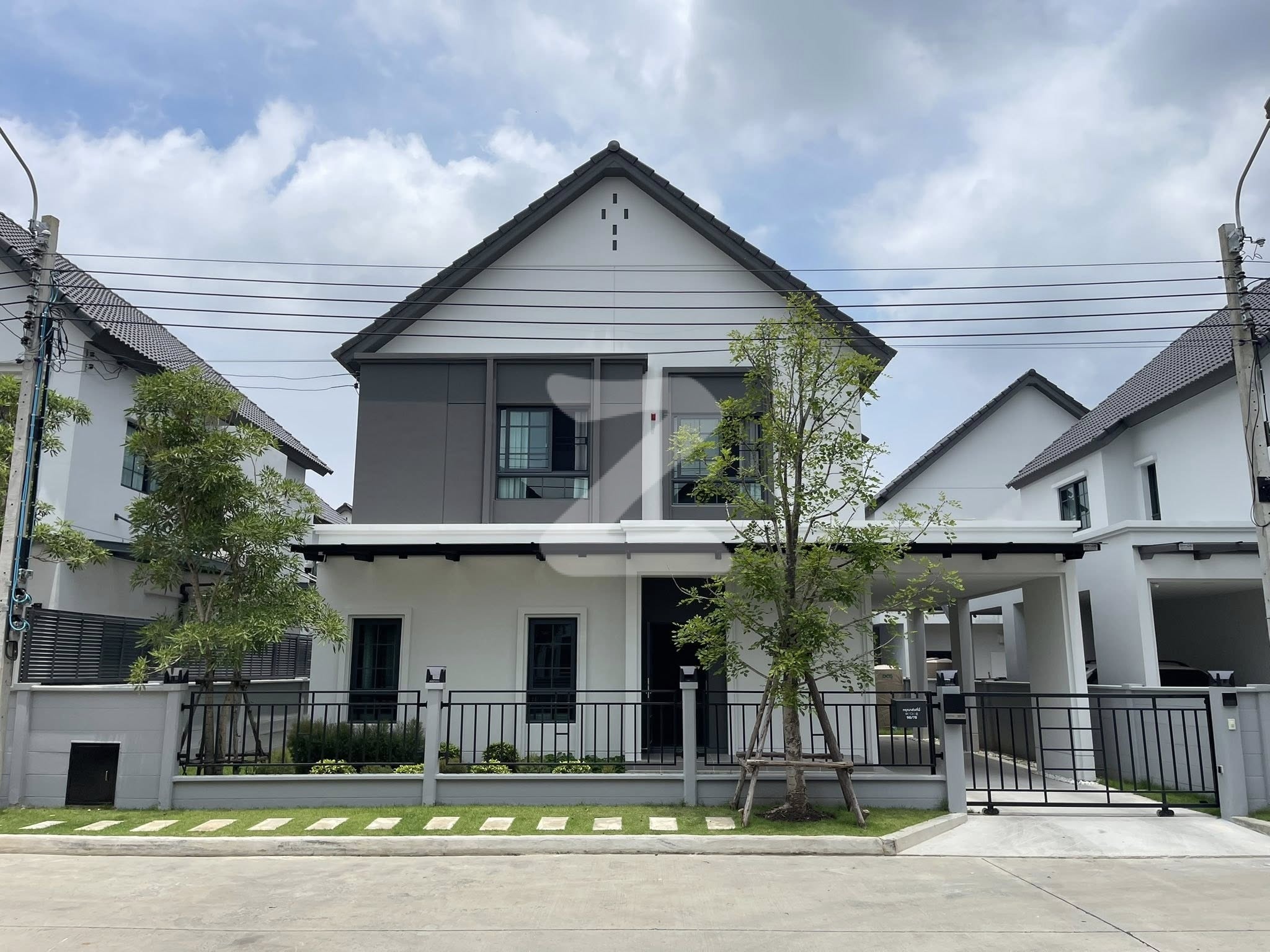 🏡บ้านใหม่ให้เช่า Centro Bangna !!Fully Furnished!! 🛒อยู่หลังMega Bangna [owner post] ยินดีรับ Agent✅     : เจ้าของให้เช่าเอง (งดรับนายหน้า)
