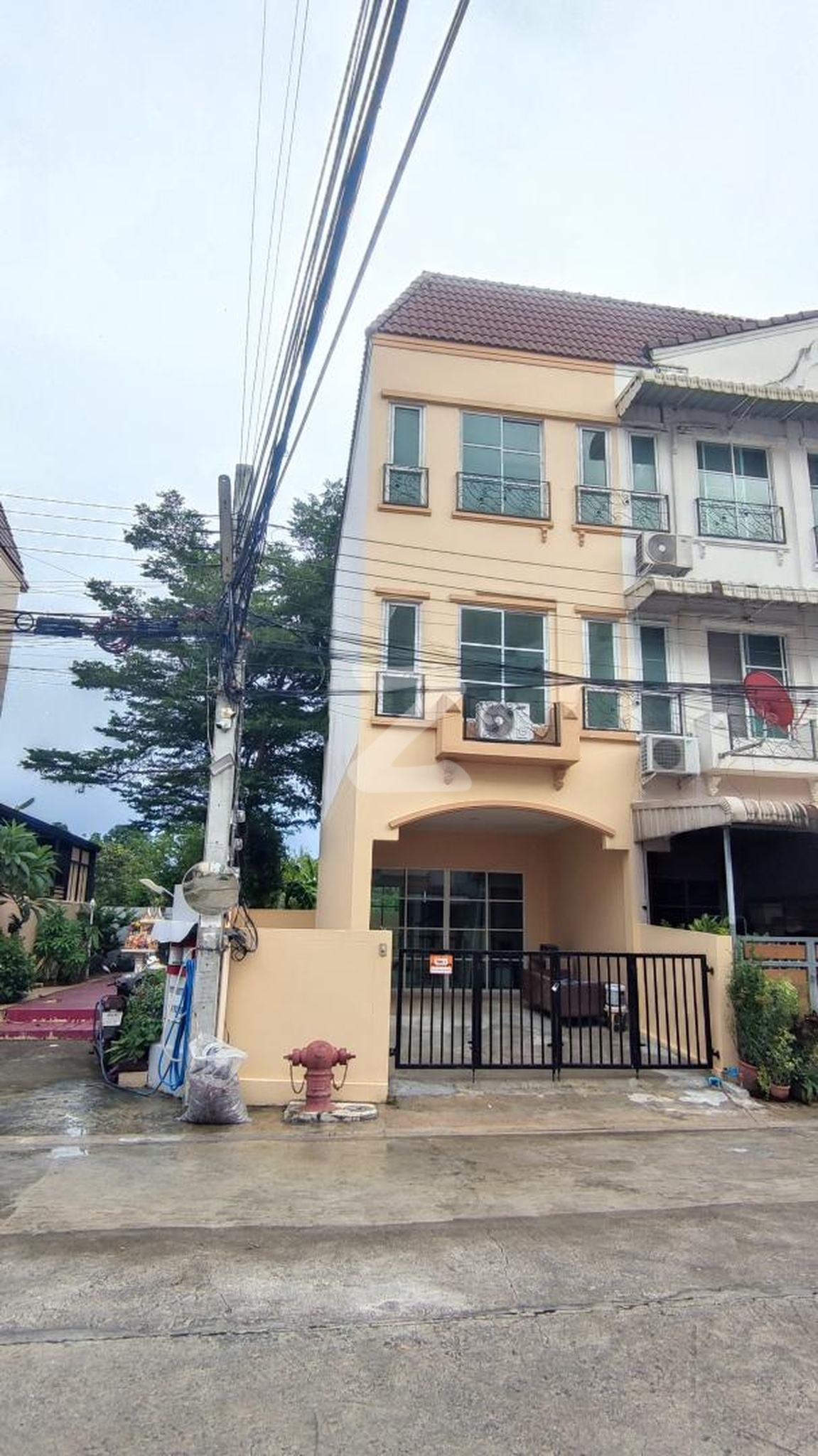 ขายทาวน์โฮม modern town เอกชัย46 ห้องมุม 24.8ตรว. 3นอน 3น้ำ แอร์4 ตัว มีเนื้อที่ด้านข้าง เป็นบ้านทำใหม่ - บิ๊กซี กัลปพฤกษ์ 600 เมตร : เจ้าของขายเอง (งดรับนายหน้า)