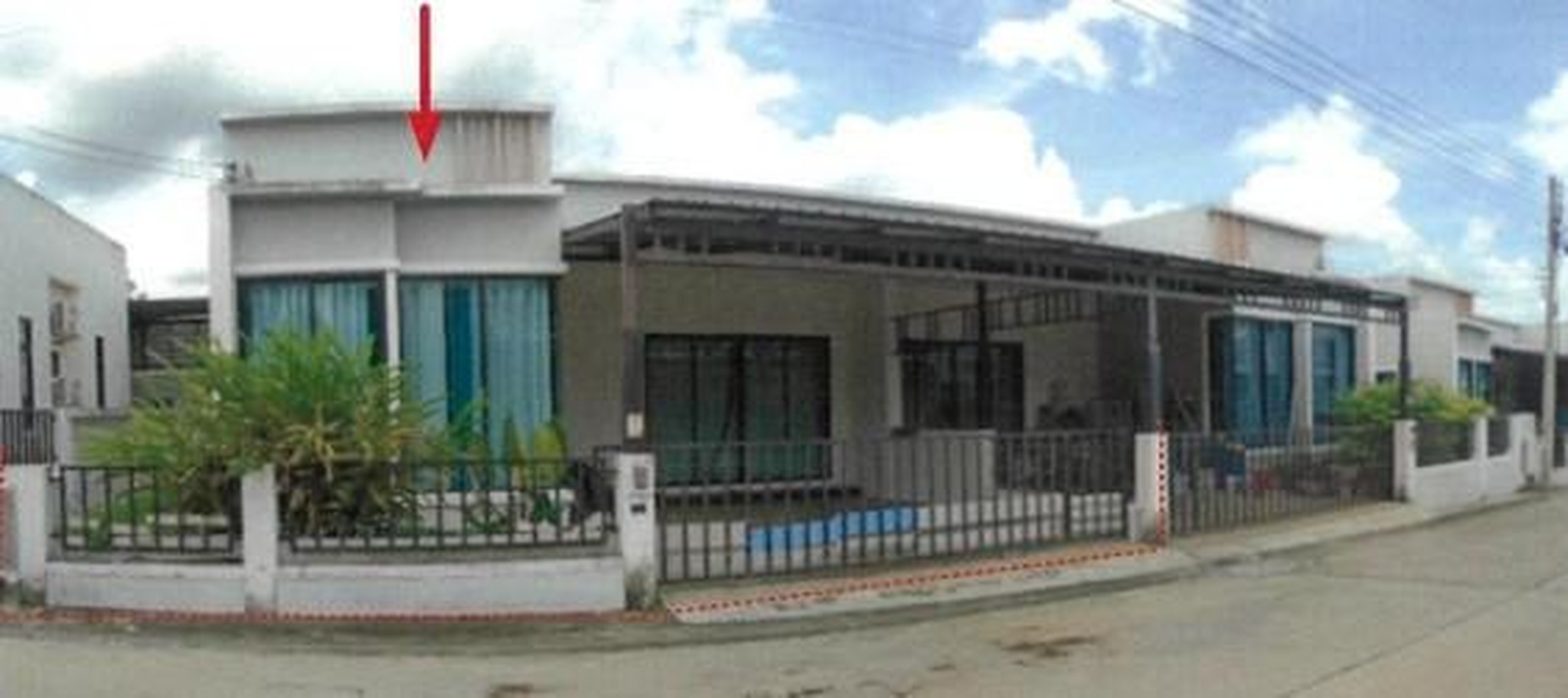 ทรัพย์สถาบันโดย GHB บ้านแฝด ซอยม.เลควิลลฺ์ ถนนเลียบอ่งเก็บน้ำหนองป