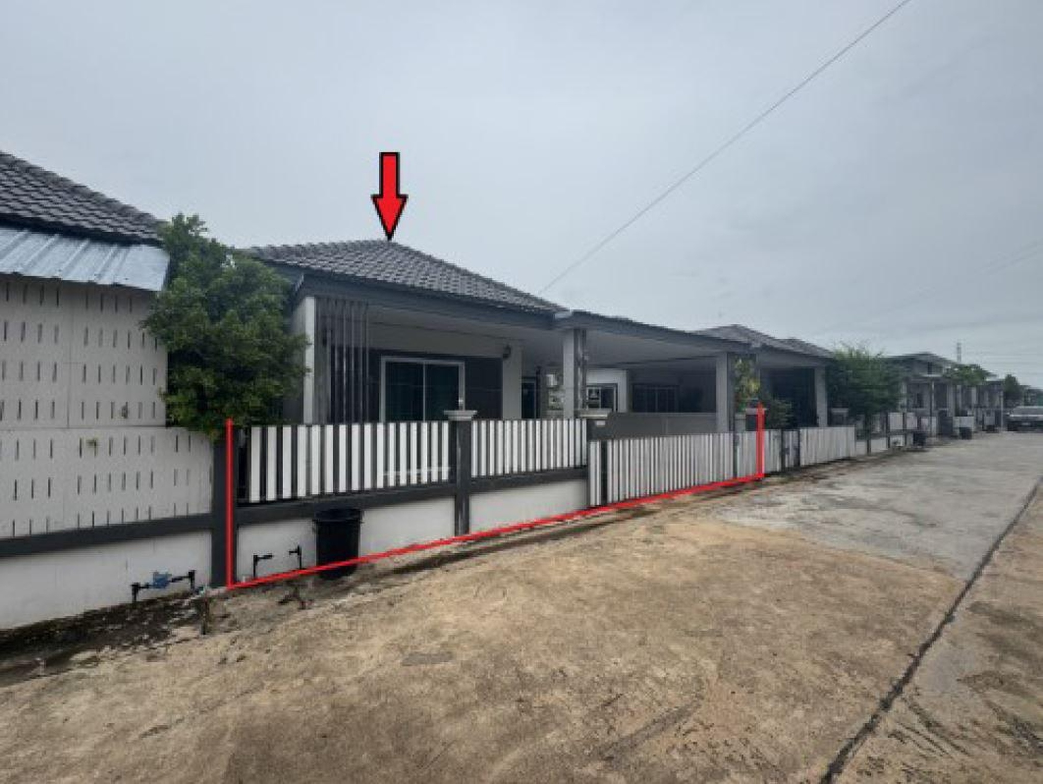 ทรัพย์สถาบันโดย GHB บ้านแฝด ซอยม.อยู่เจริญ บ้านทุ่ม ถนนสายบ้านทุ่ม-พระยืน(ท